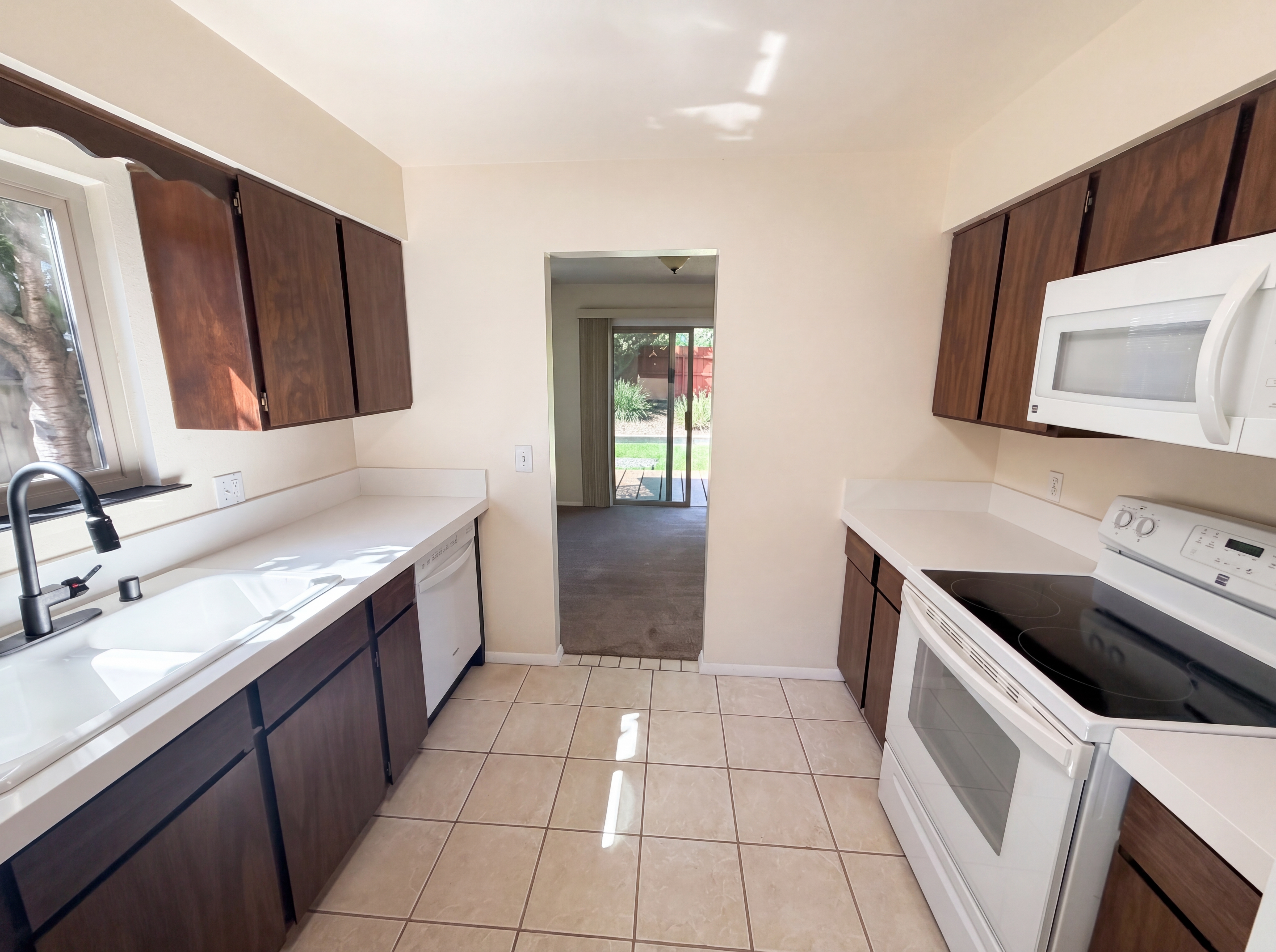 Photo 7 of 20 of 831 Shepard Ln, Chico, CA