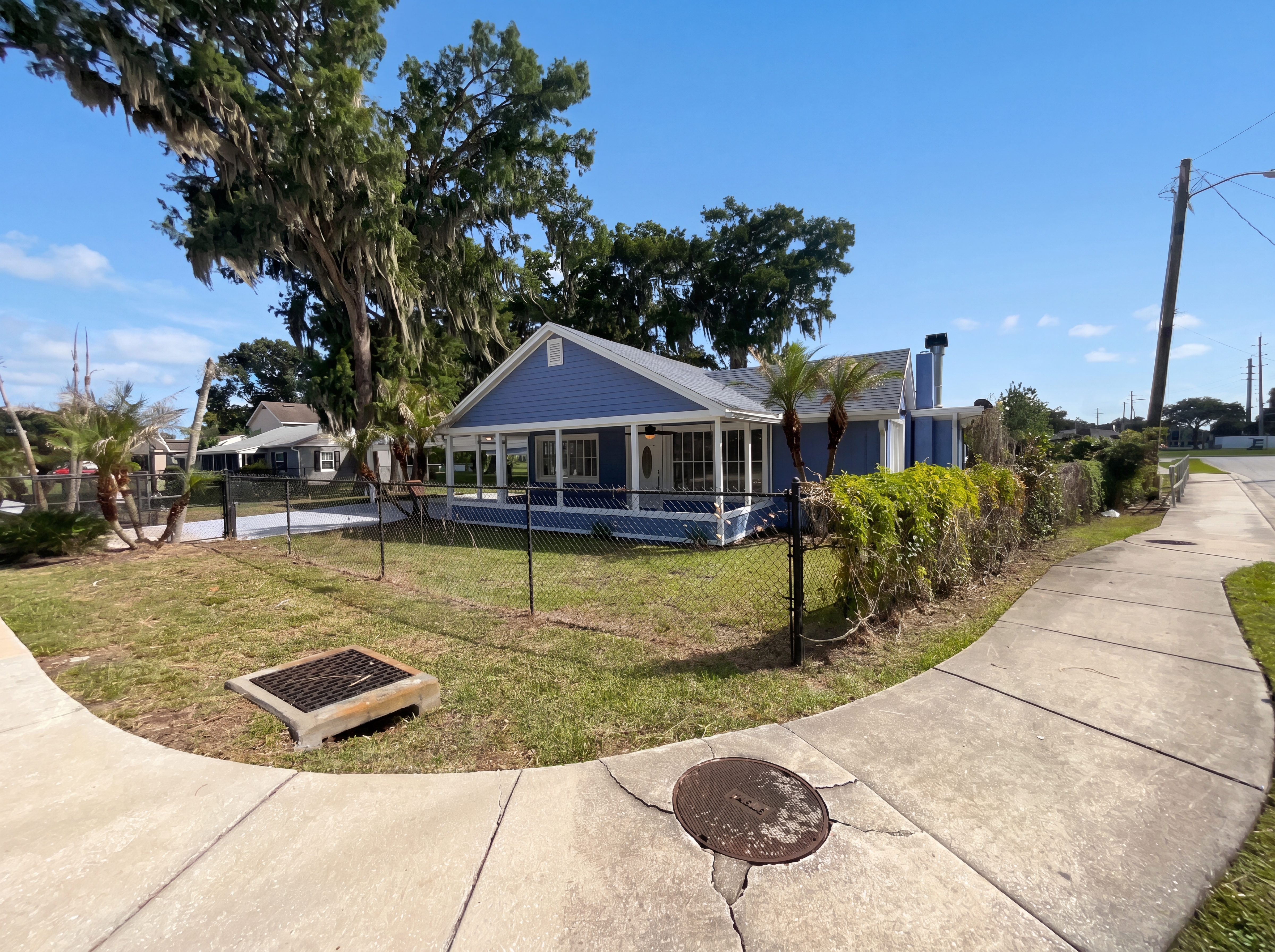 Photo 36 of 42 of 302 E Drury Ave, Kissimmee, FL