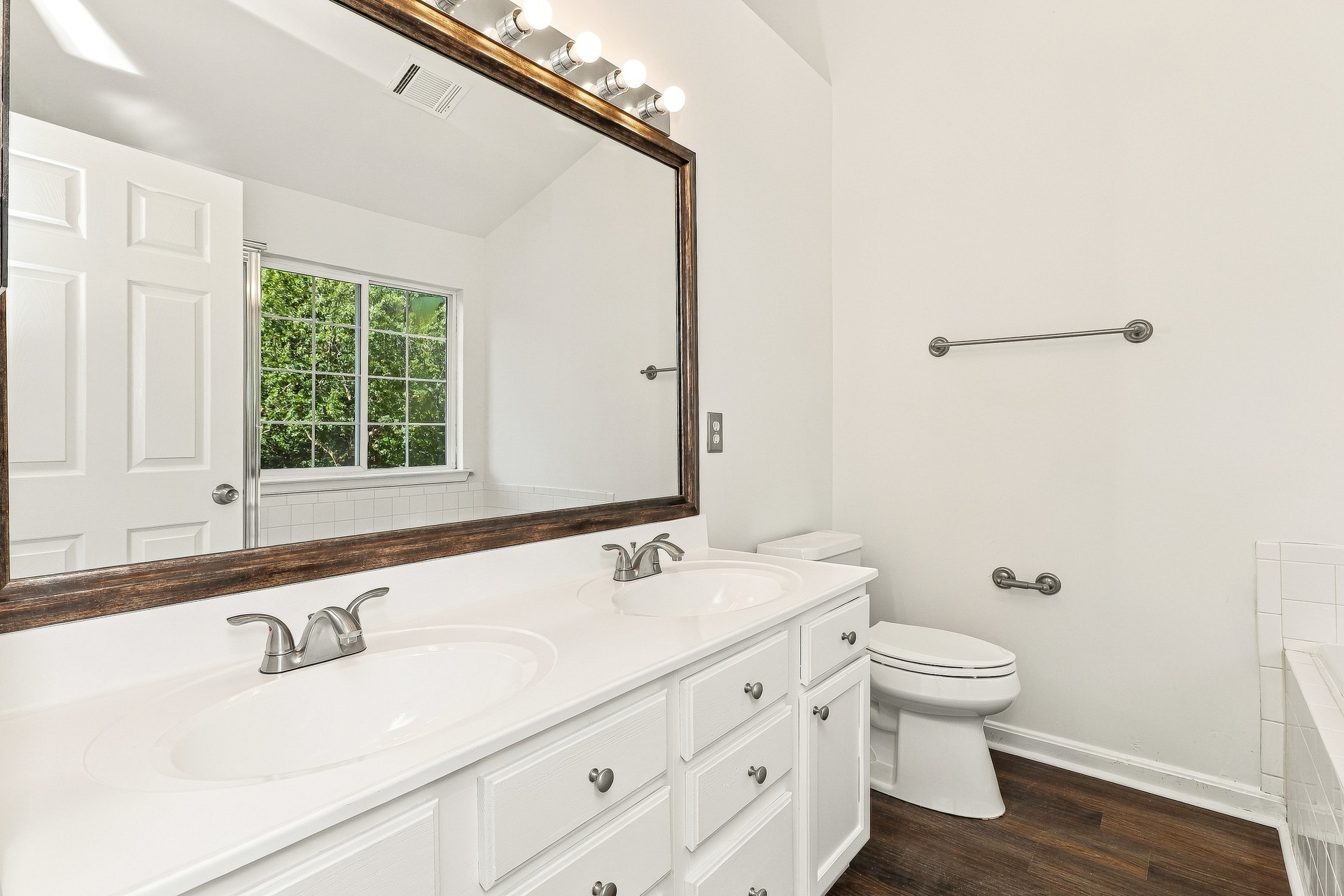 Photo 10 of 23 of 4042 Tahoe Pl, White Plains, MD