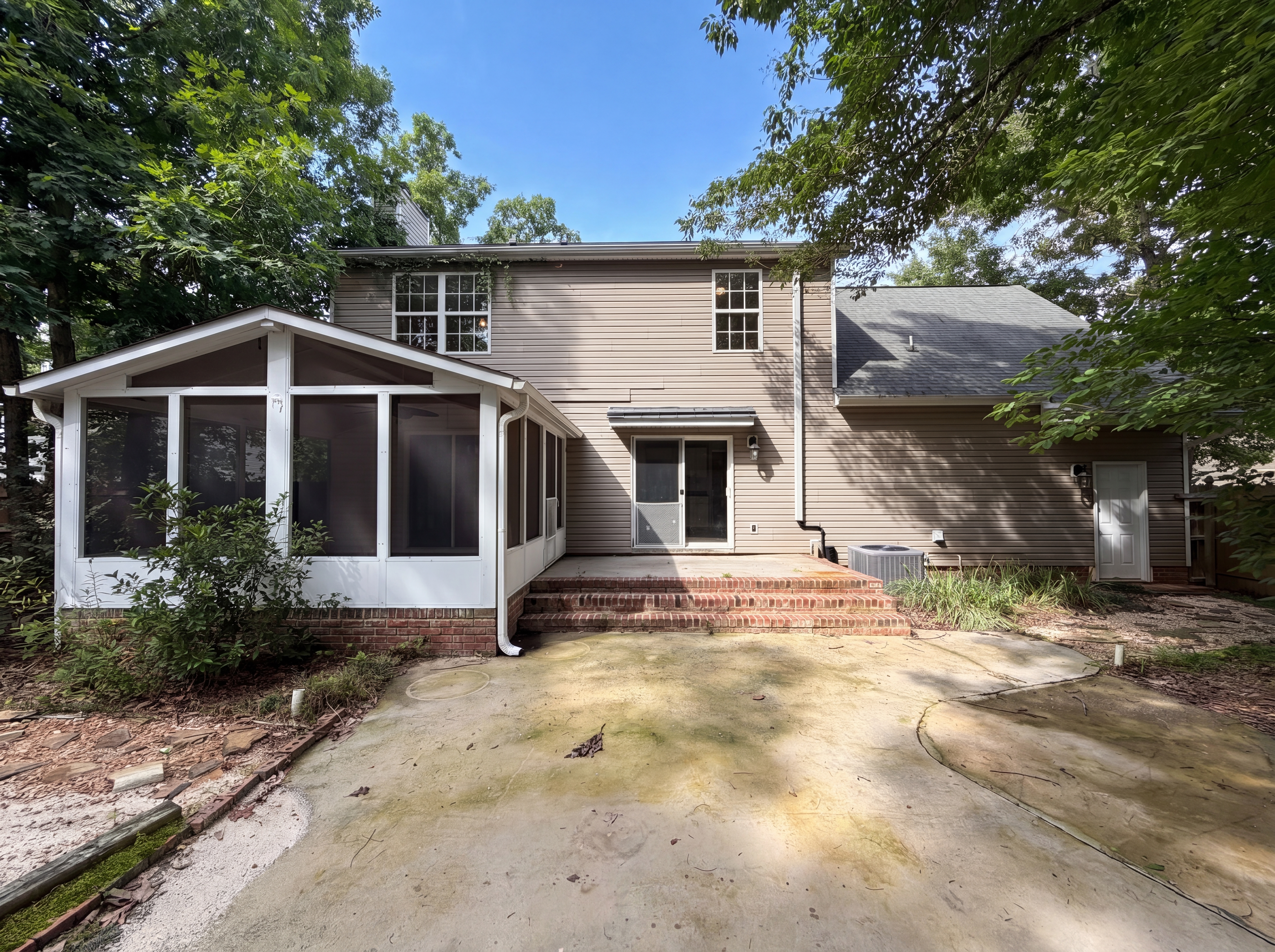 Photo 5 of 23 of 149 Smallwood Dr, Chapin, SC