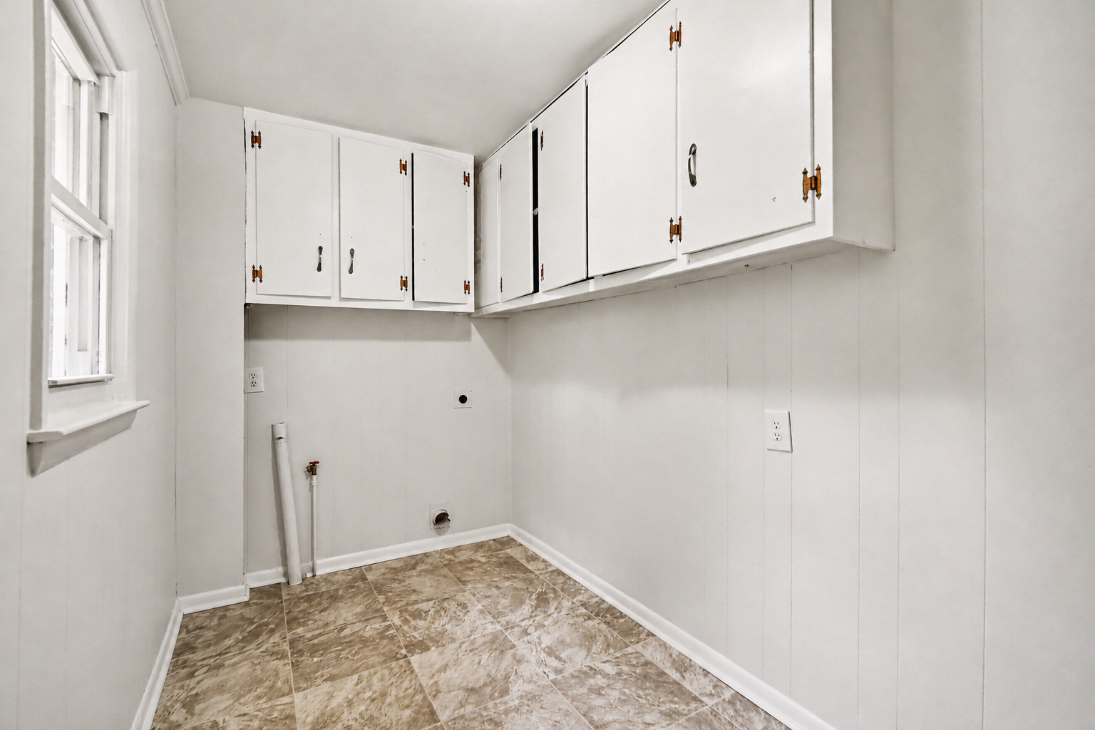 Photo 16 of 21 of 6338 Fairlane St, Hickory, NC