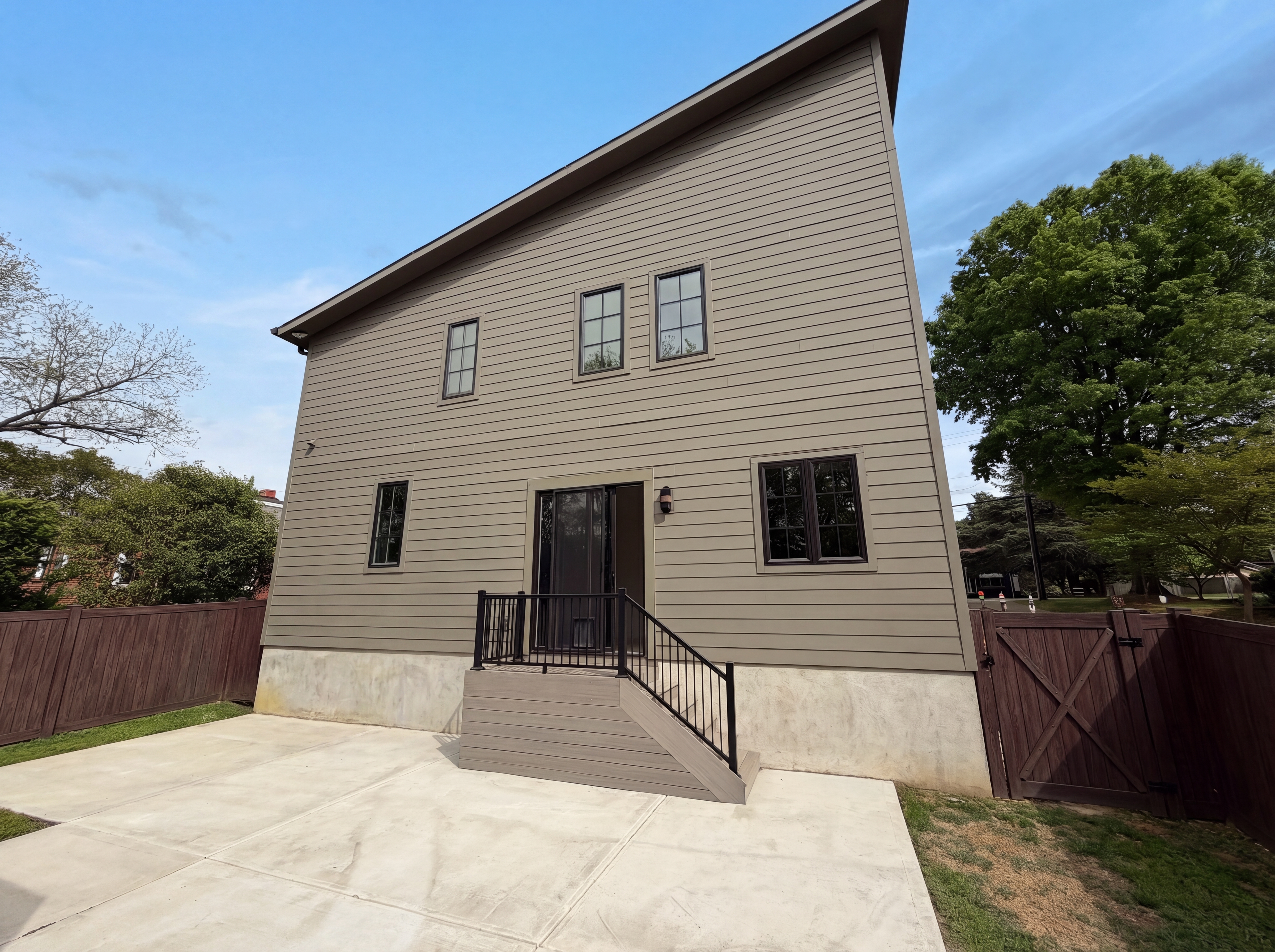 Photo 5 of 29 of 1609 Richland Dr, Charlotte, NC