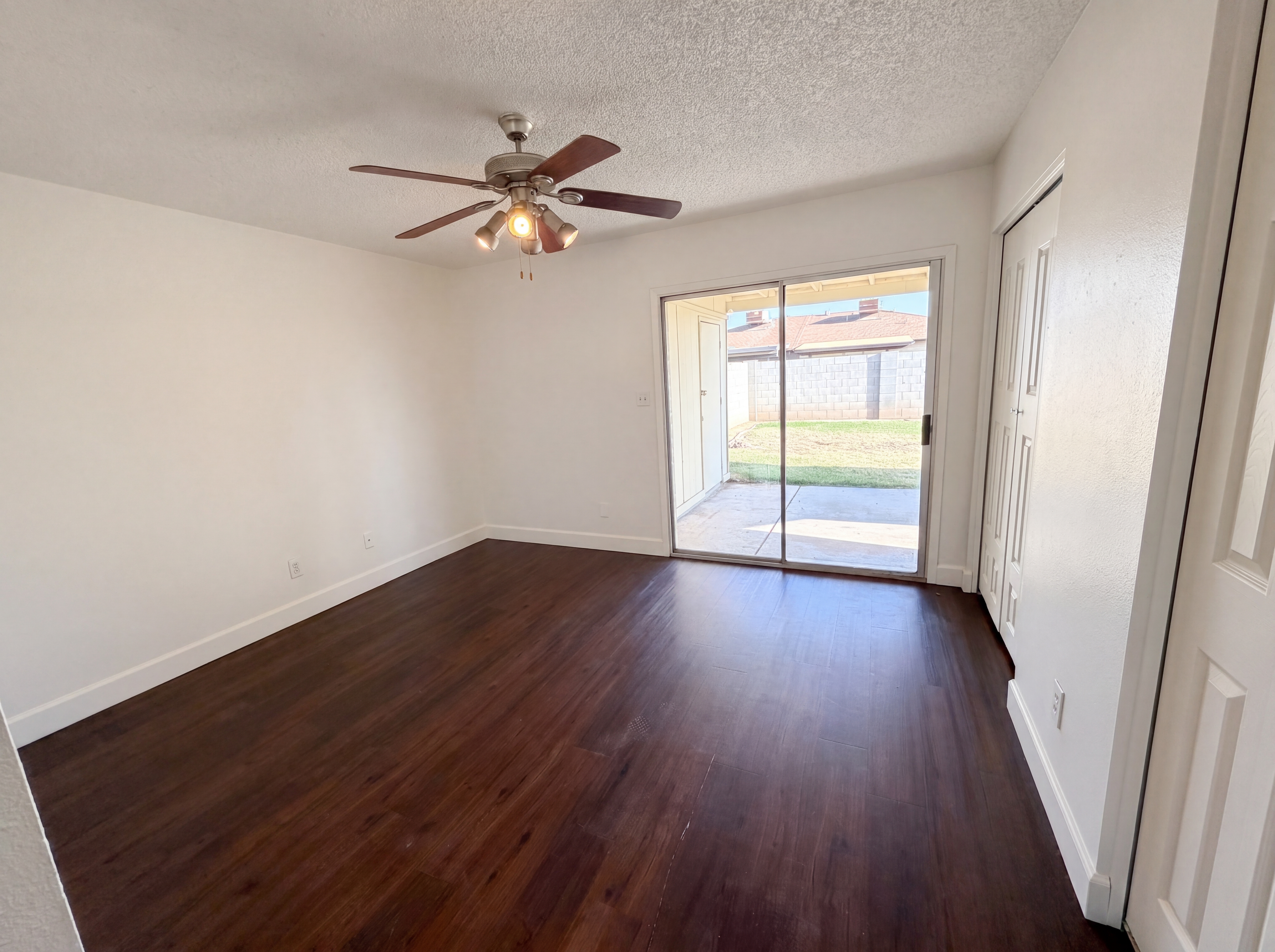 Photo 8 of 18 of 1251 E Grove Cir, Mesa, AZ