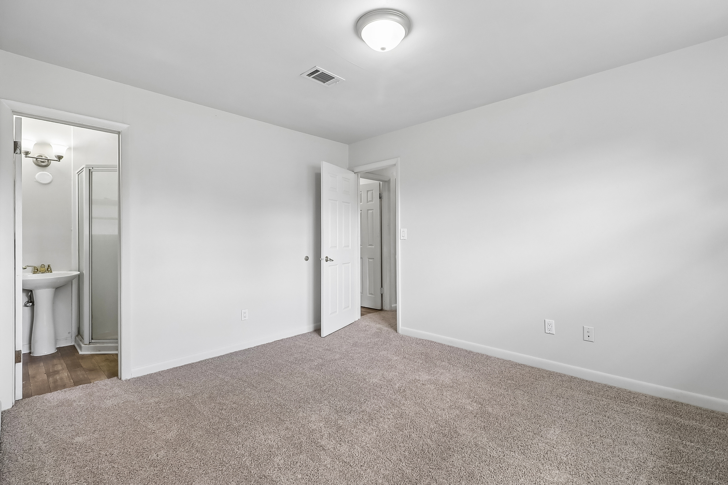 Photo 5 of 27 of 2724 Glenn Hills Dr, Augusta, GA