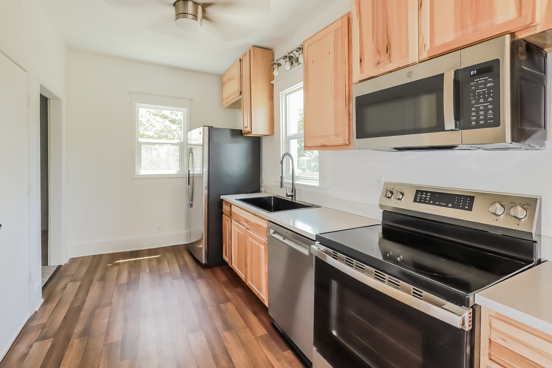 Photo 7 of 21 of 701 E Peoria St, Paola, KS