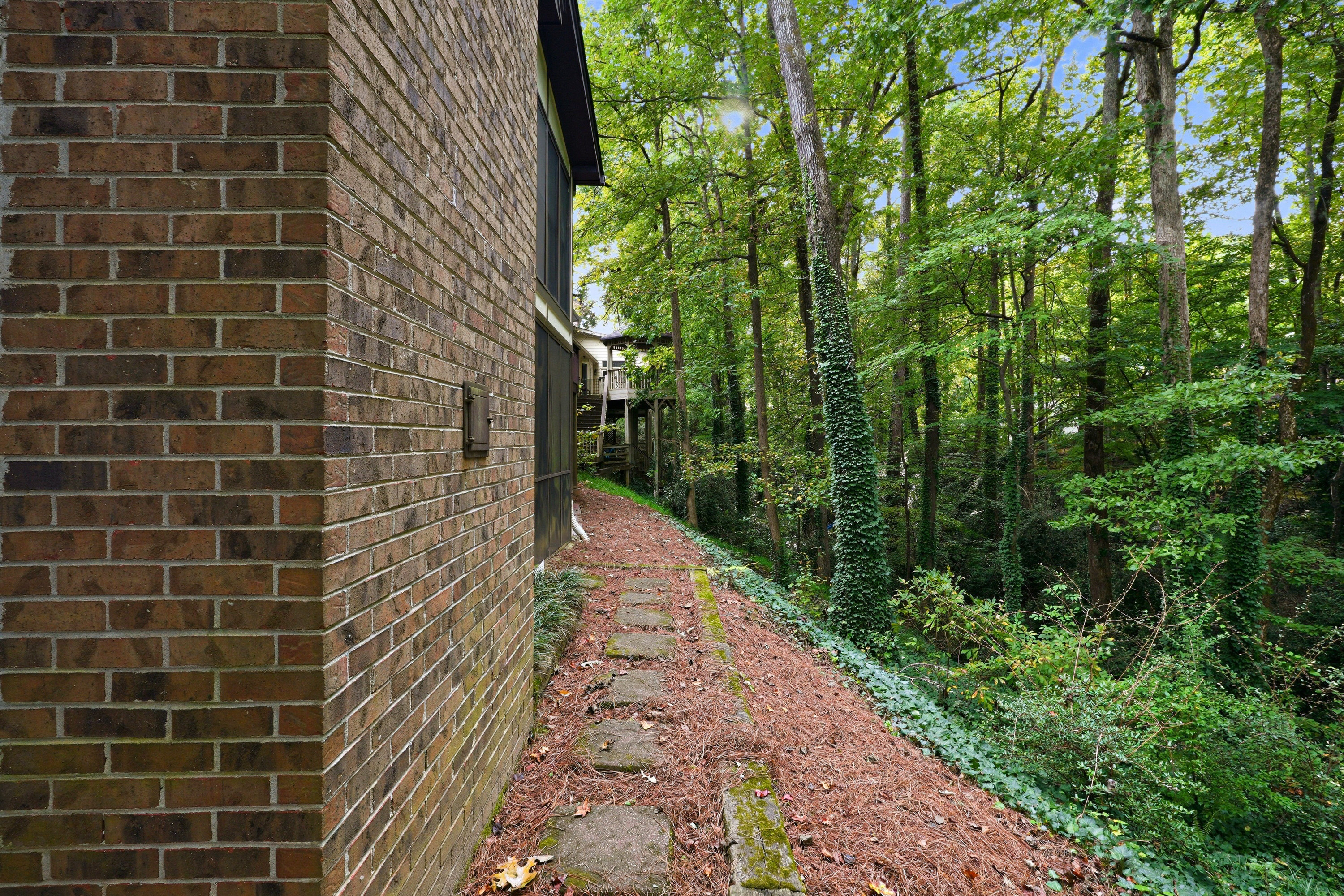 Photo 22 of 63 of 2360 Kimbrough Ct, Sandy Springs, GA