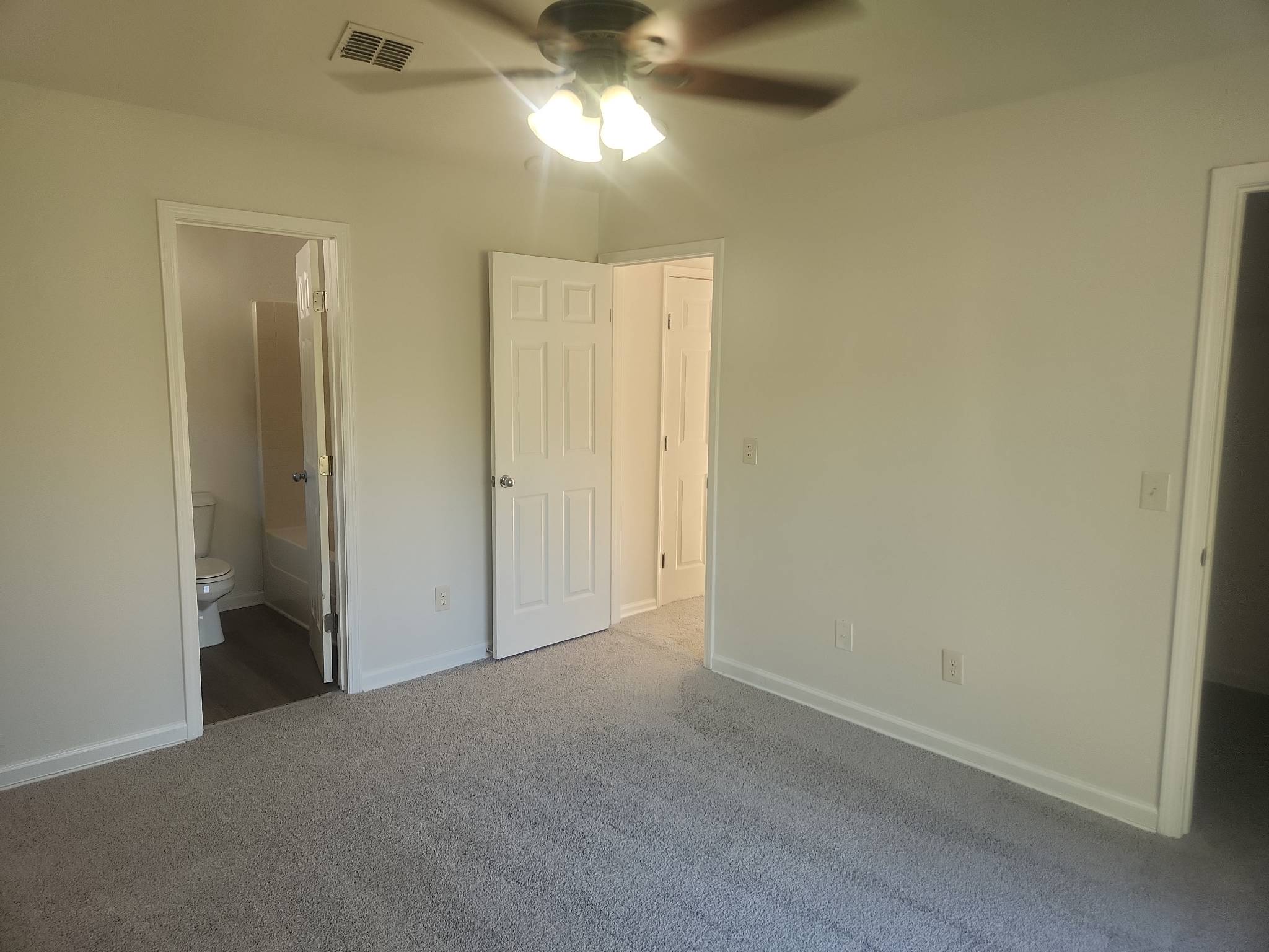 Photo 4 of 22 of 137 Mayfair Ln, Calera, AL
