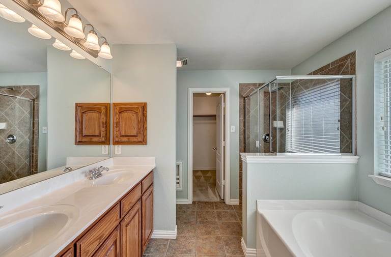 Photo 18 of 30 - 7404 Rocky Ford Rd, Fort Worth, TX 76179