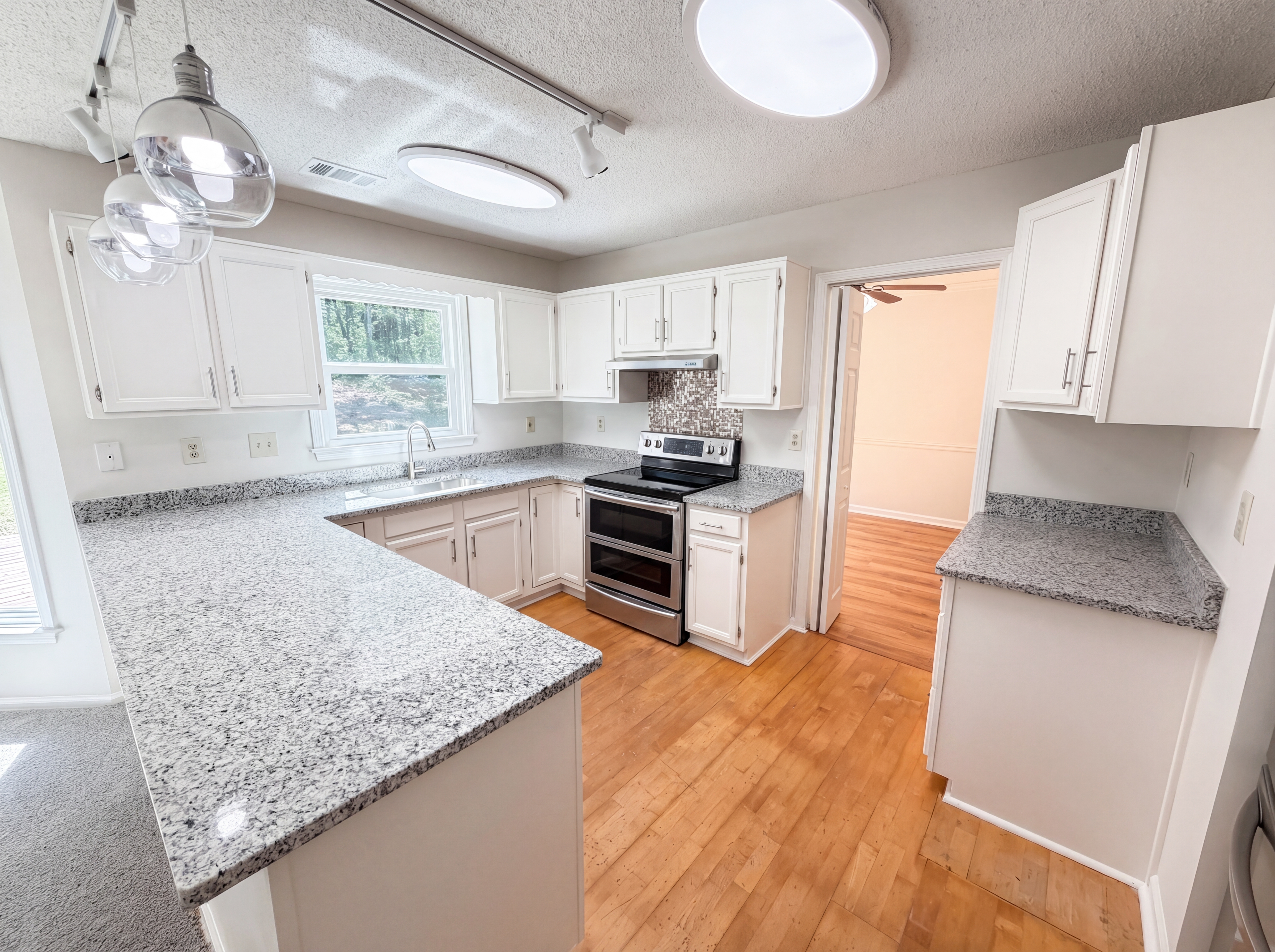 Photo 13 of 27 of 1197 Parkwood Chase NW, Acworth, GA