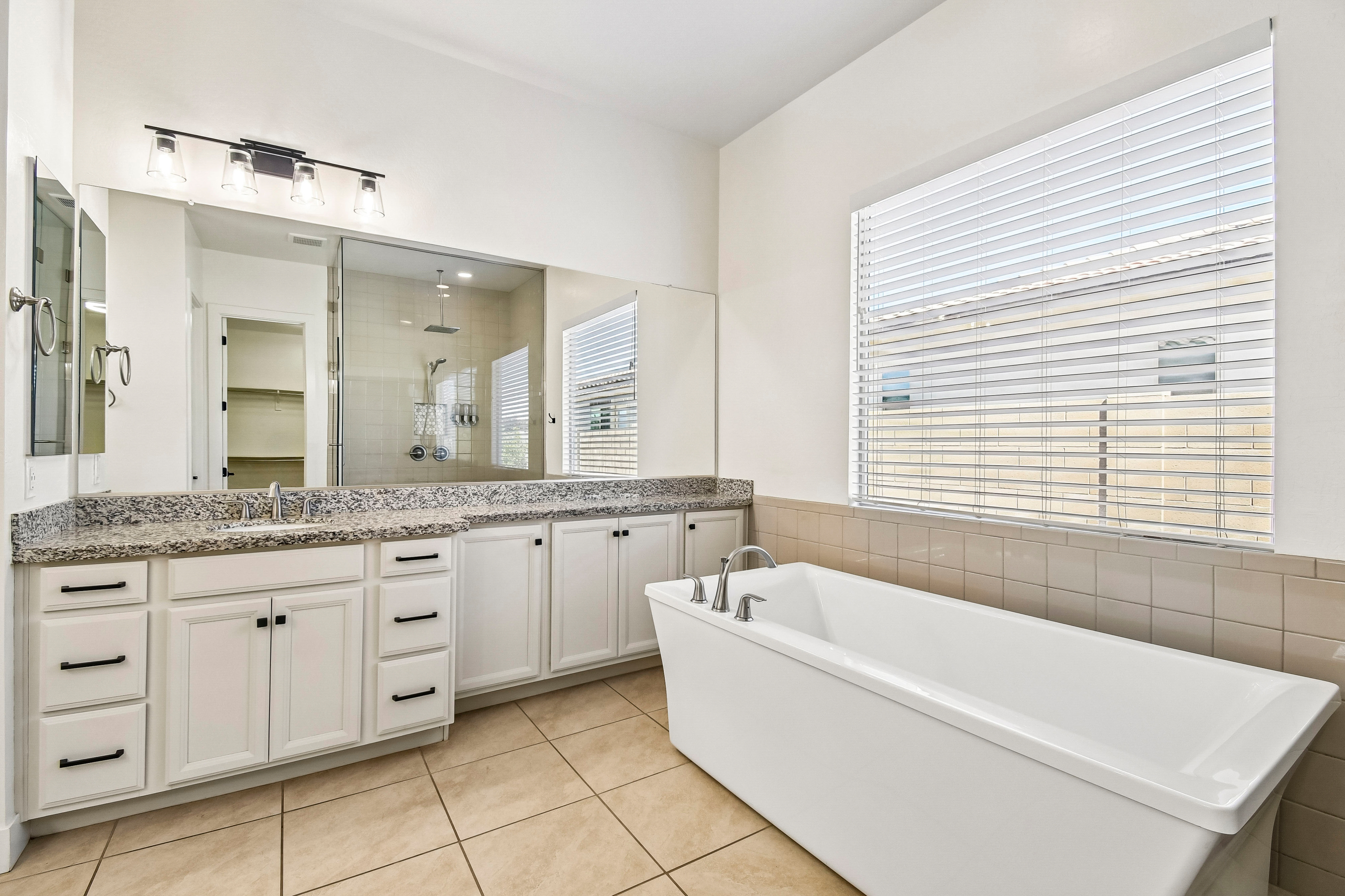Photo 17 of 32 of 6138 S Granite St, Gilbert, AZ