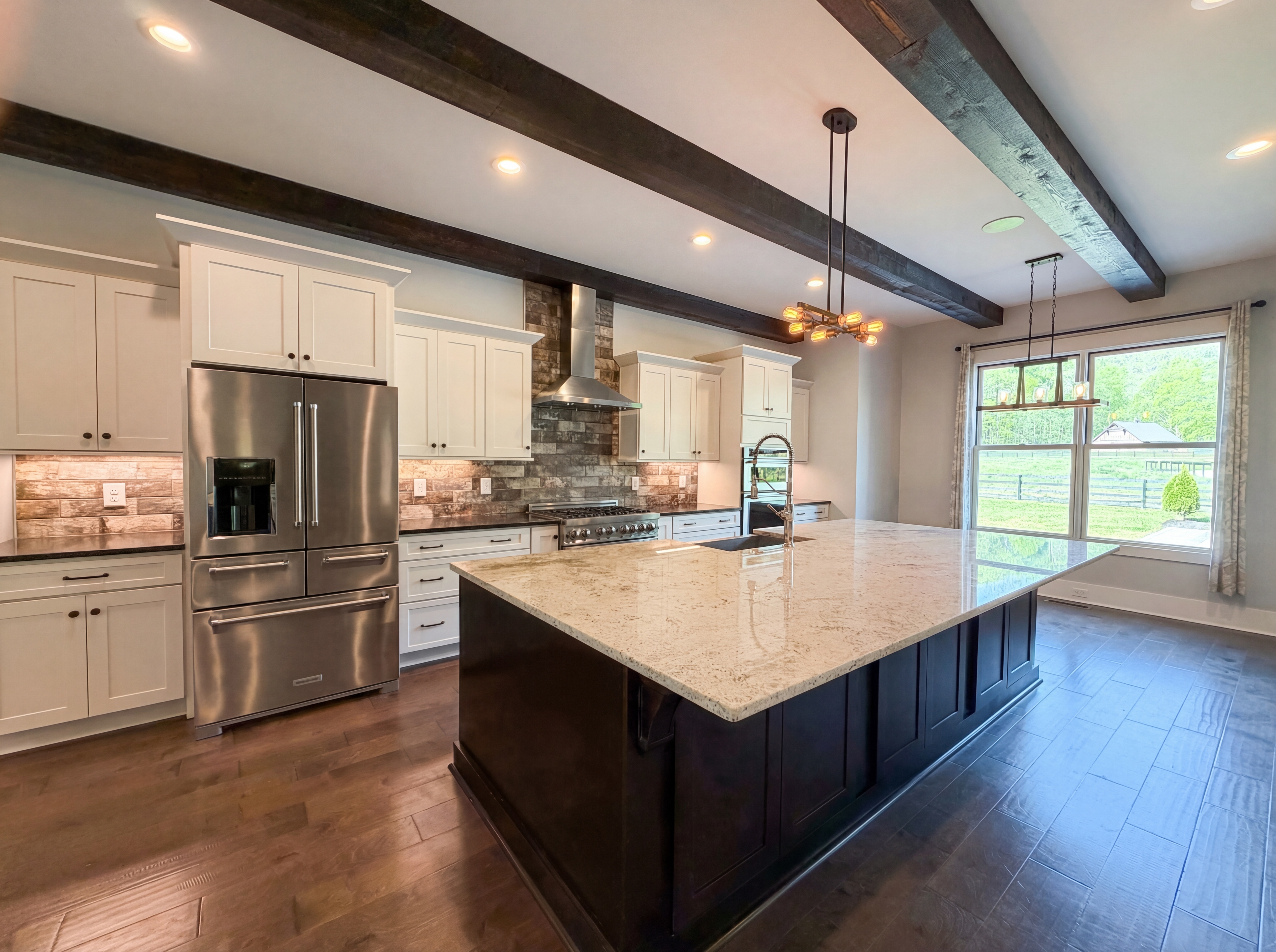 Photo 2 of 54 of 4450 Savage Pointe Dr, Franklin, TN