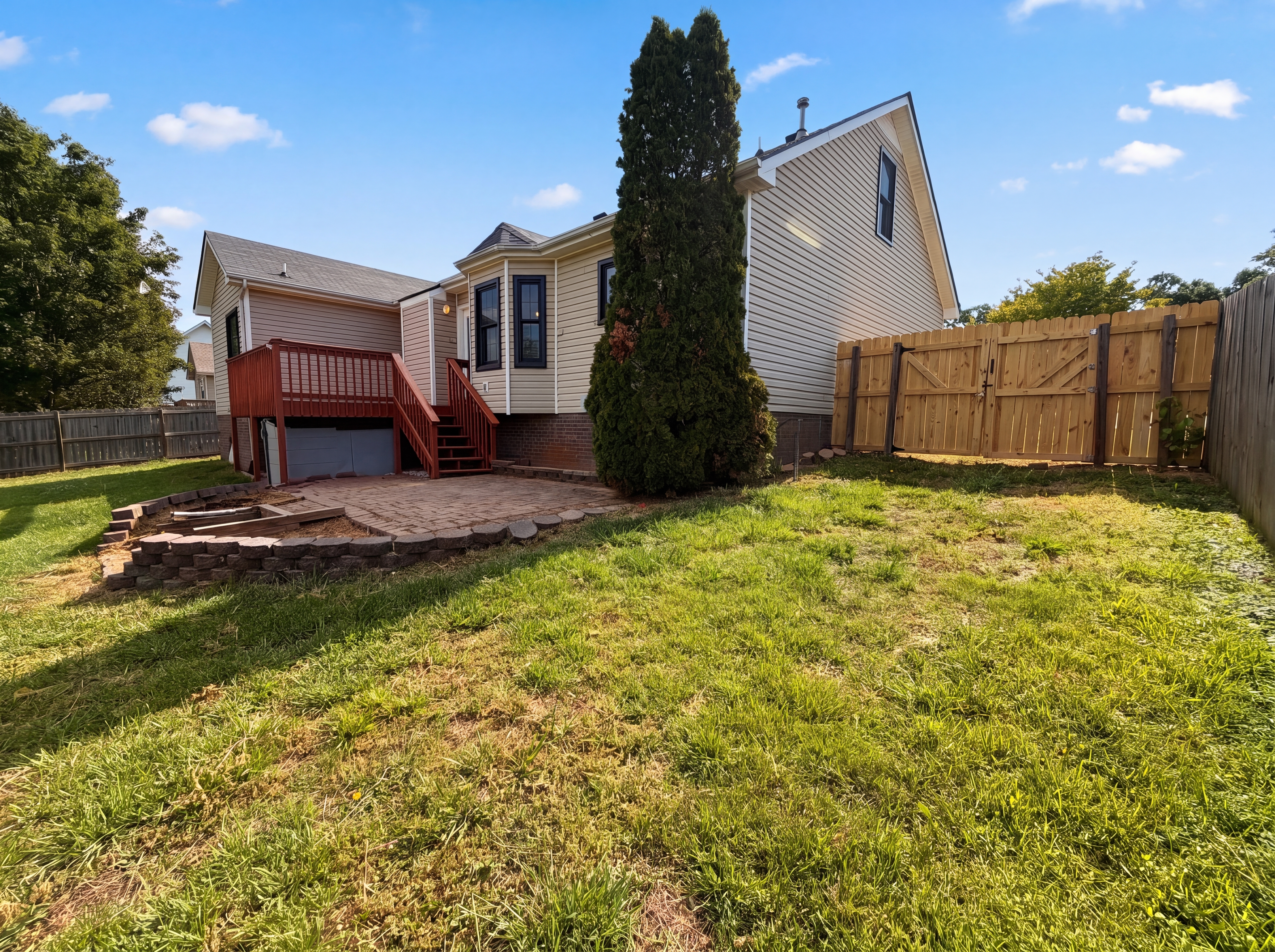 Photo 18 of 24 of 1688 Cedar Springs Cir, Clarksville, TN