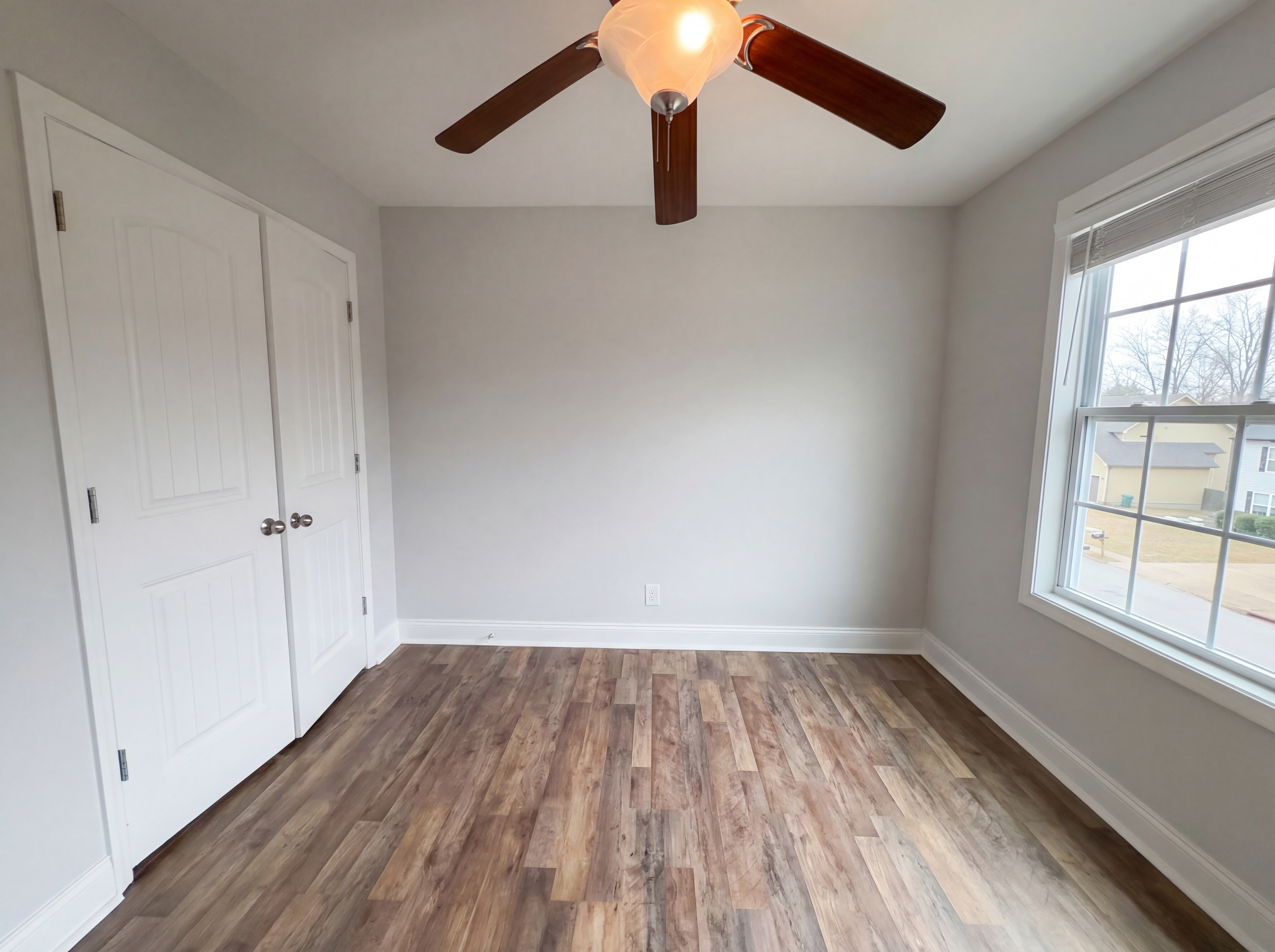 Photo 11 of 22 of 432 Leslie Wood Dr, Clarksville, TN