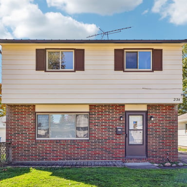 Property photo 1 of 234 Paxton Rd