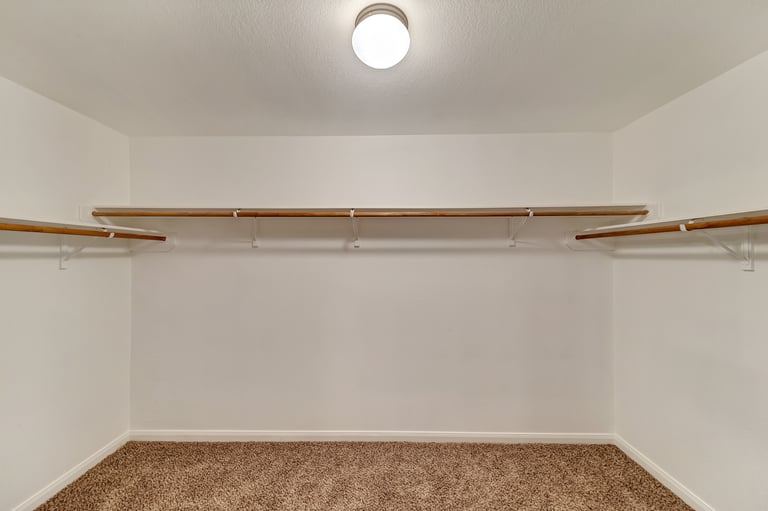 Photo 16 of 22 - 516 Noble Grove Ln, Fort Worth, TX 76140