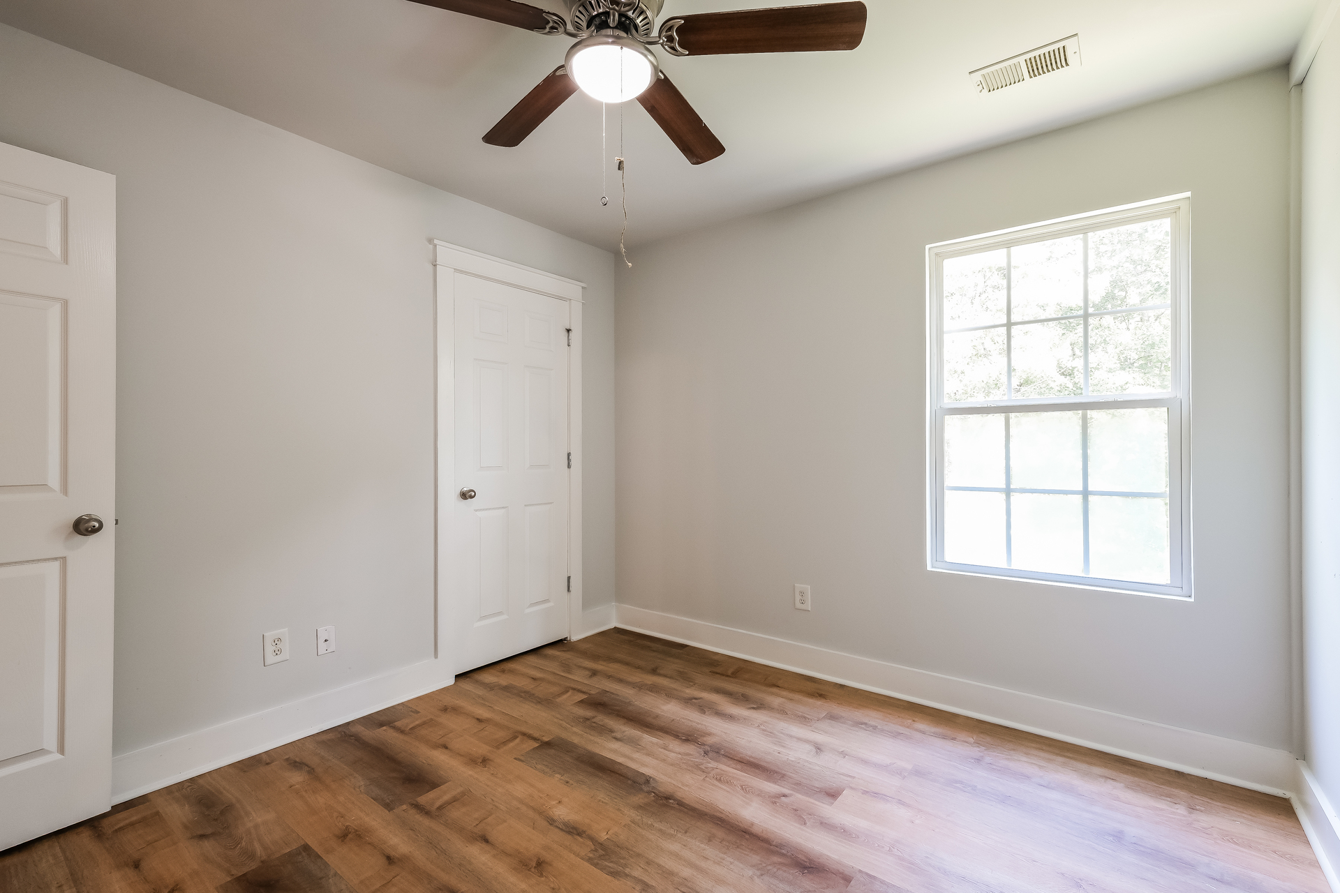 Photo 16 of 24 of 434 Pine Tree Dr, Dawsonville, GA