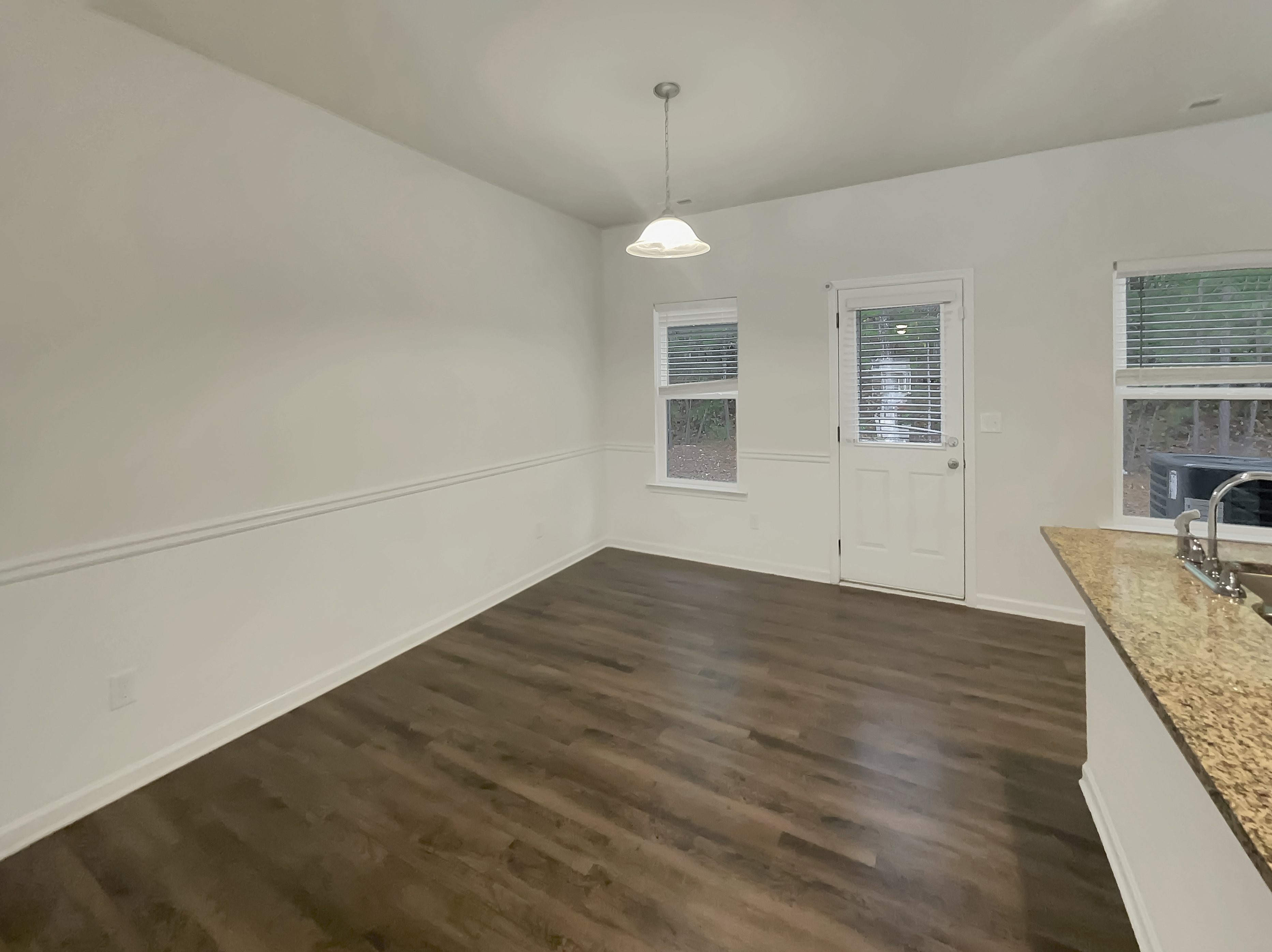 Photo 11 of 23 of 6077 Oakley Rd, Union City, GA
