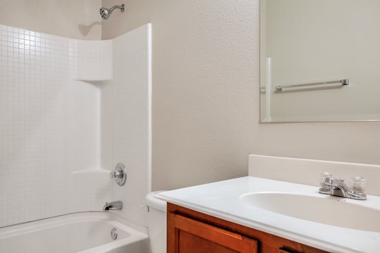 Photo 14 of 26 - 5209 Mirror Lake Dr, Haltom City, TX 76117