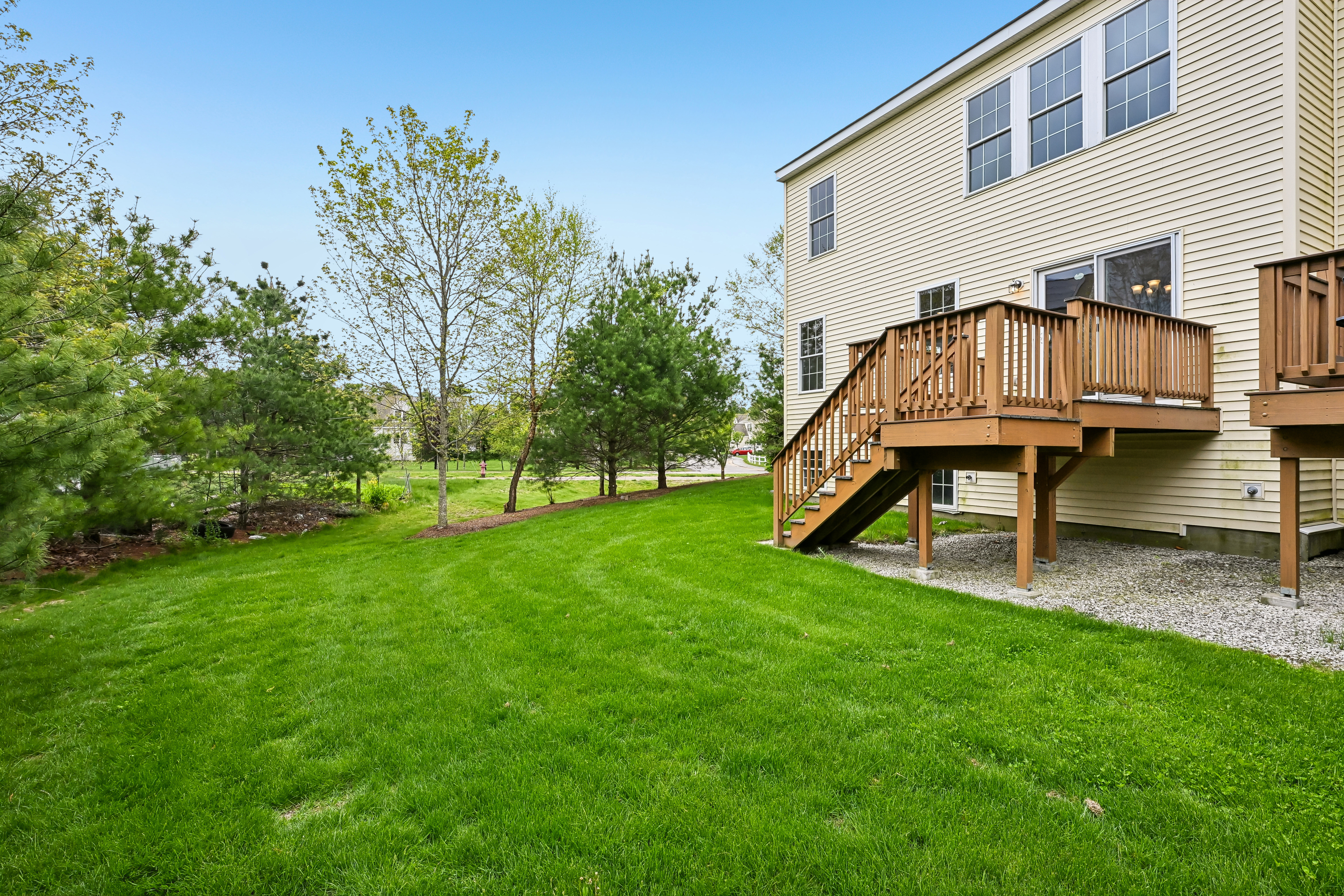 Photo 5 of 38 of 19 Crispwater Way, Hopkinton, MA
