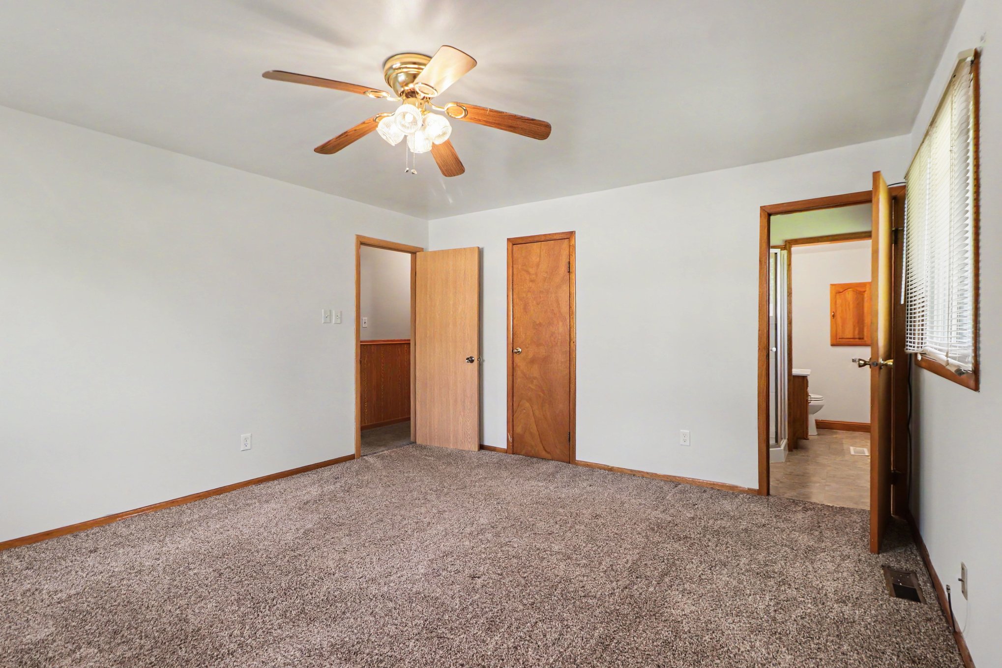 Photo 9 of 16 of 404 Sable Dr, Valparaiso, IN