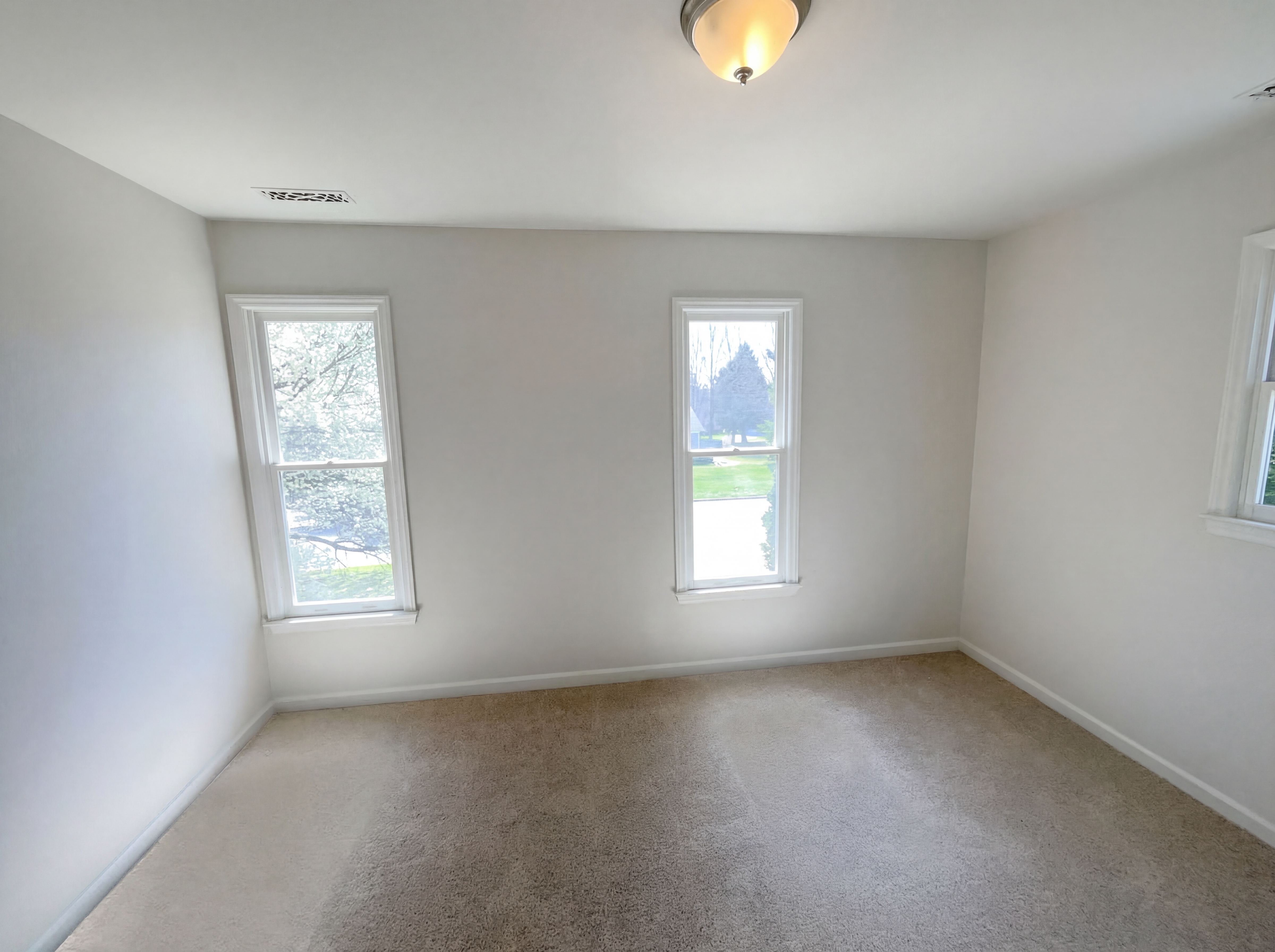 Photo 18 of 22 of 905 Kensal Green Dr, Kernersville, NC
