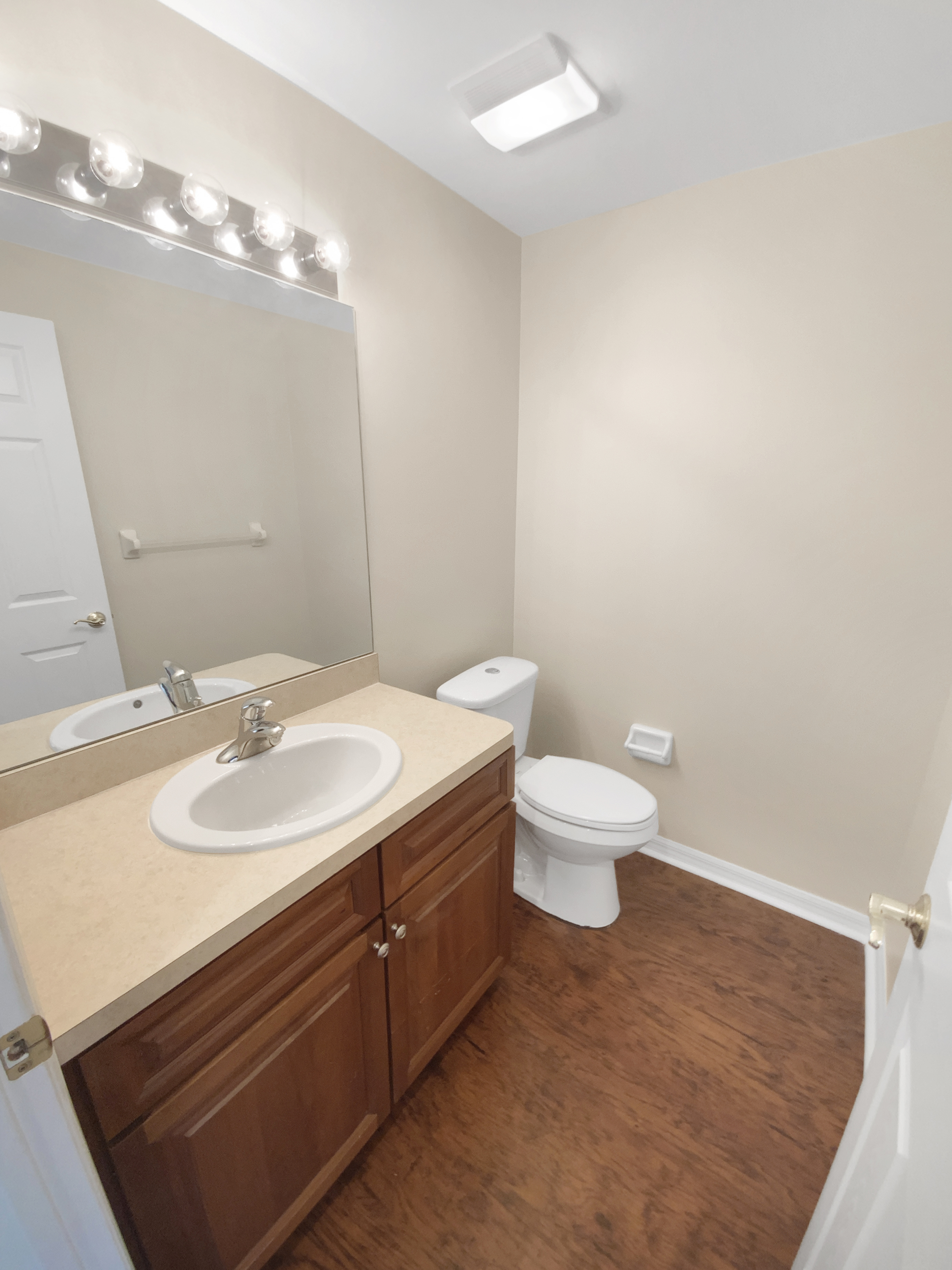 Photo 16 of 32 of 915 Woodbridge Ct, Safety Harbor, FL