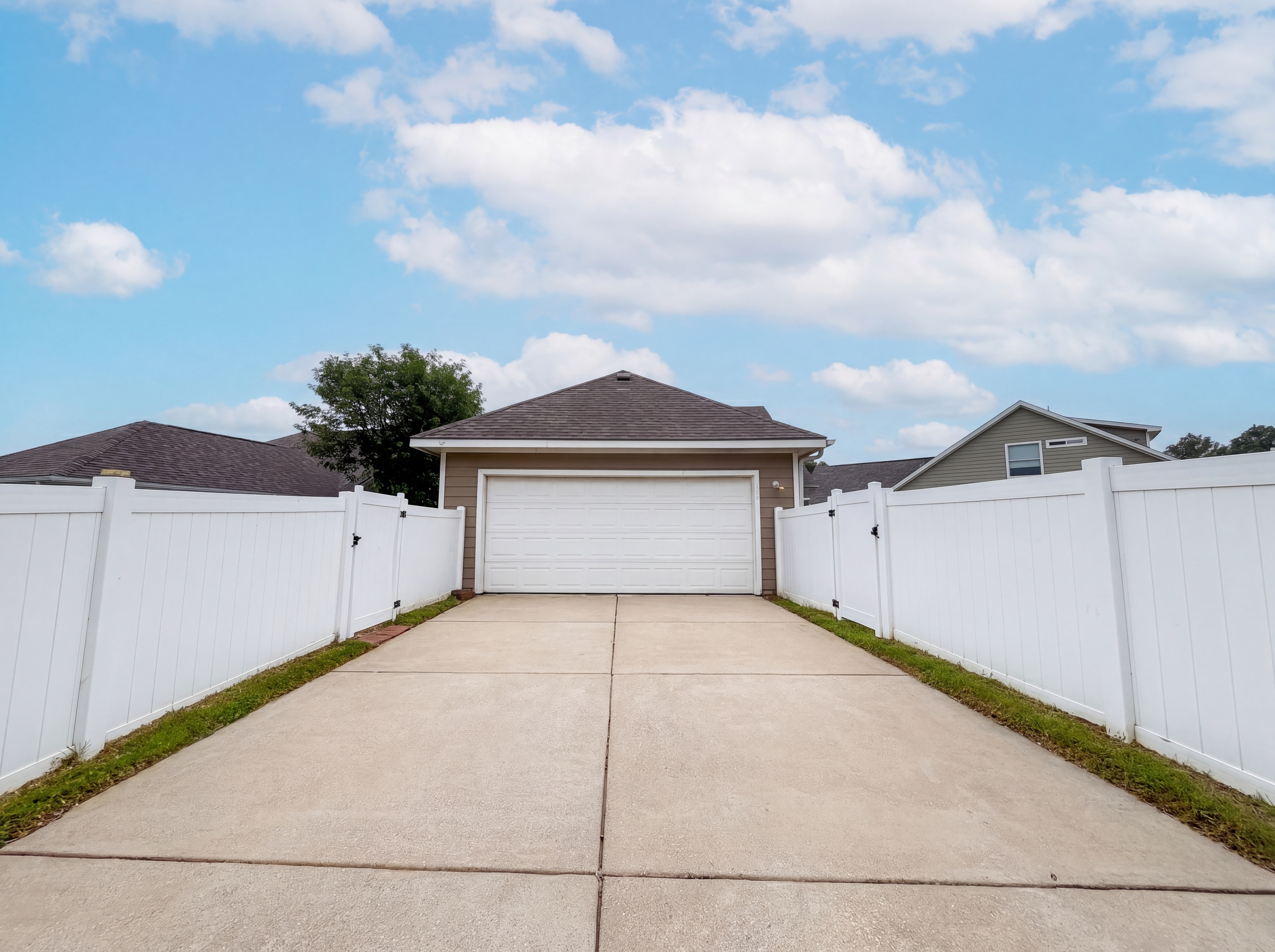 Photo 17 of 19 of 9801 Cedarcrest Dr, Providence Village, TX