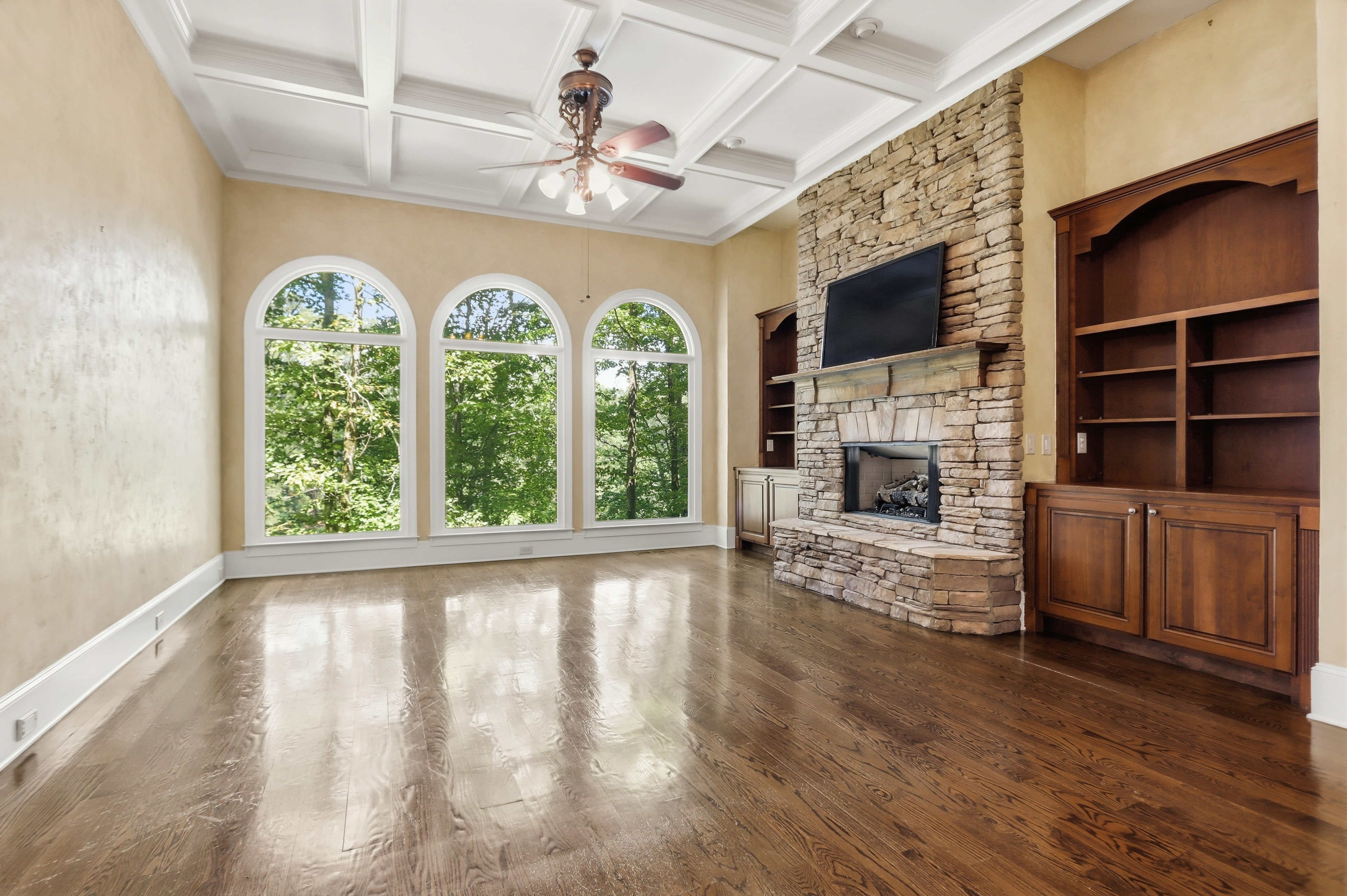Photo 10 of 126 of 108 Waters Edge Dr, Woodstock, GA