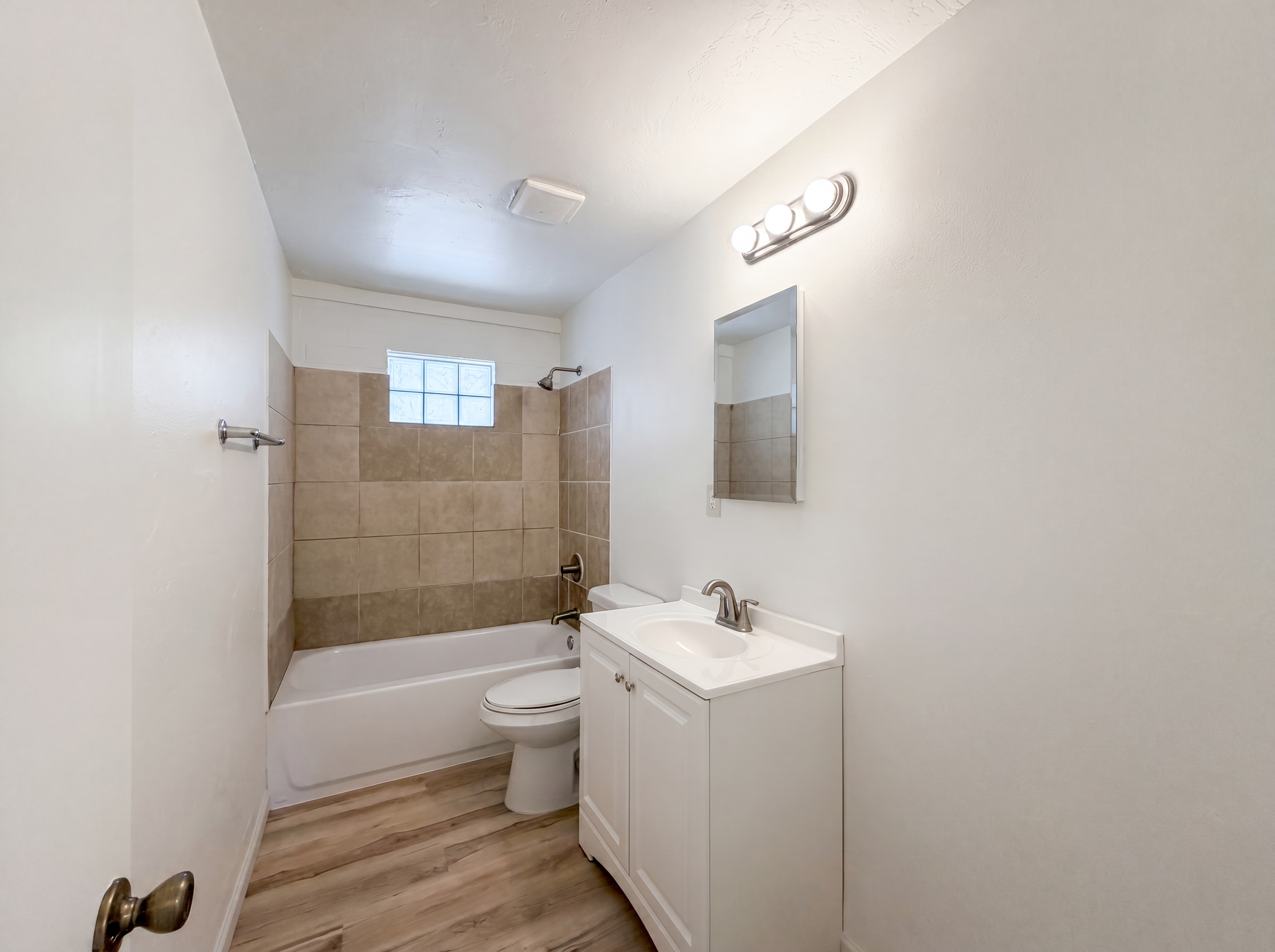 Photo 6 of 18 of 6224 S 20th St, Phoenix, AZ