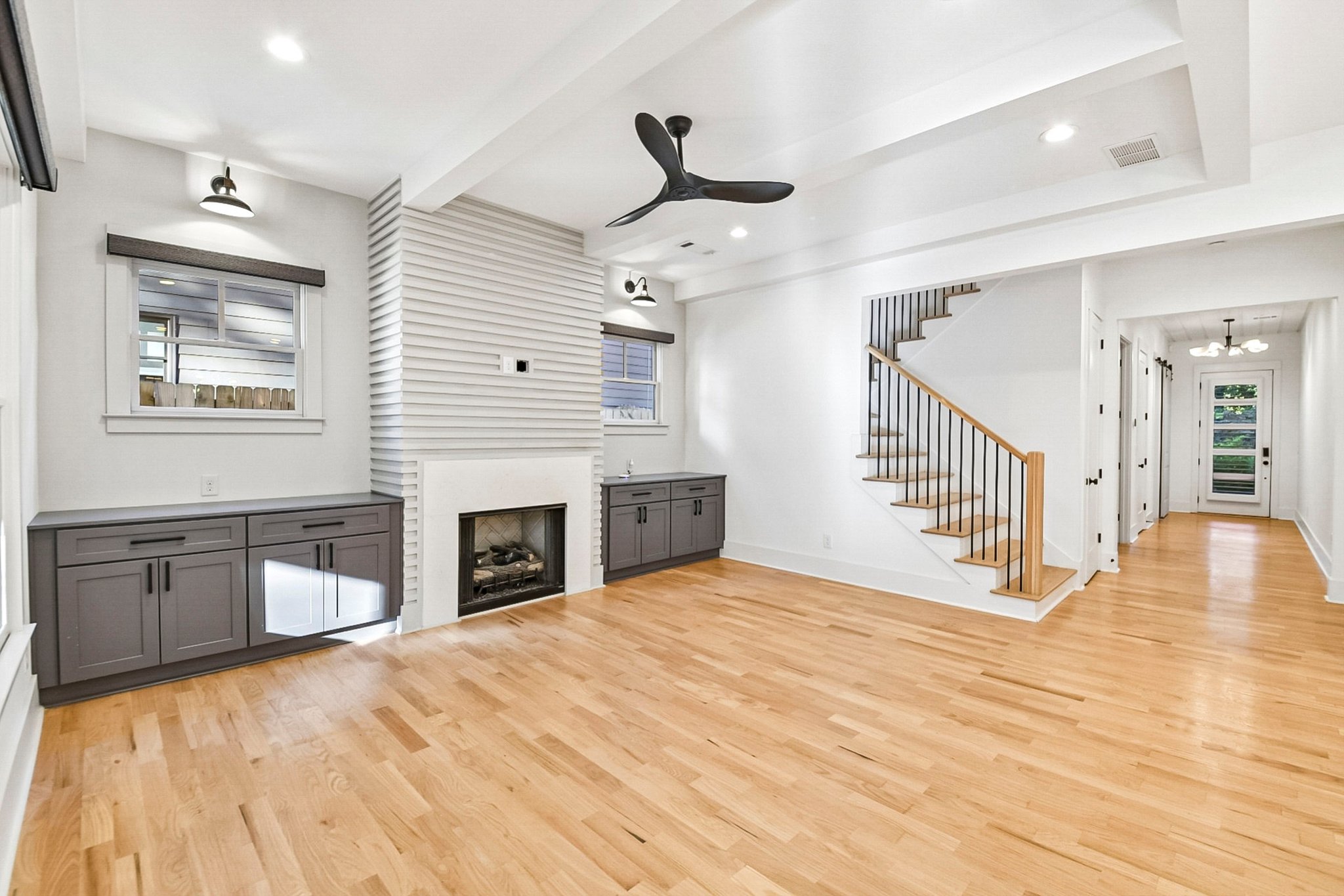 Photo 7 of 30 of 2073 Candler Road SE, Atlanta, GA