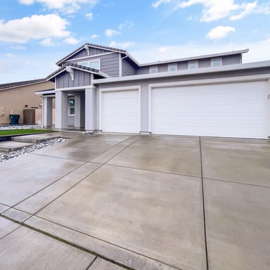 Property photo 1 of 692 Atherton Way