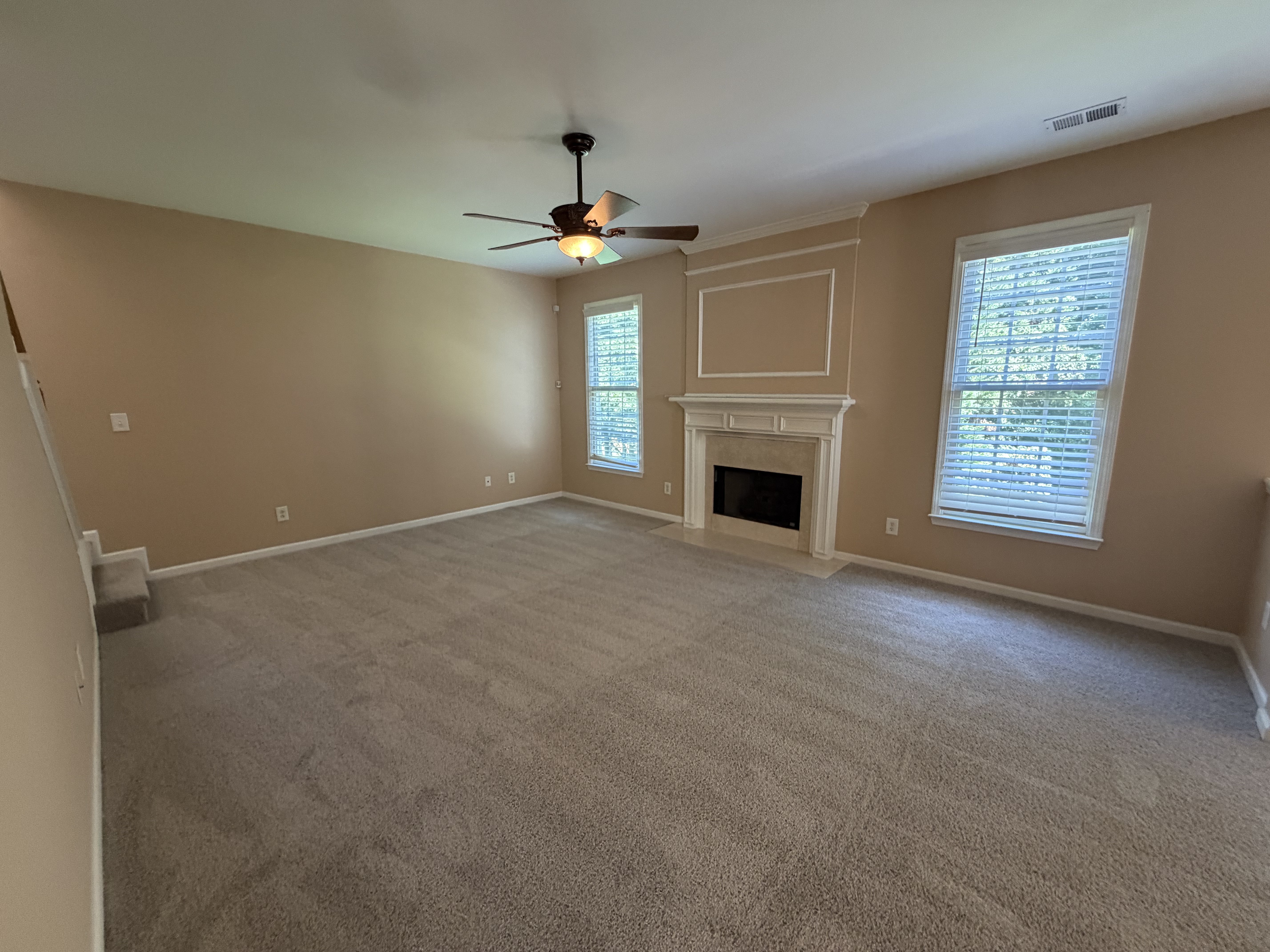 Photo 9 of 26 of 3106 Arklow Rd, Charlotte, NC