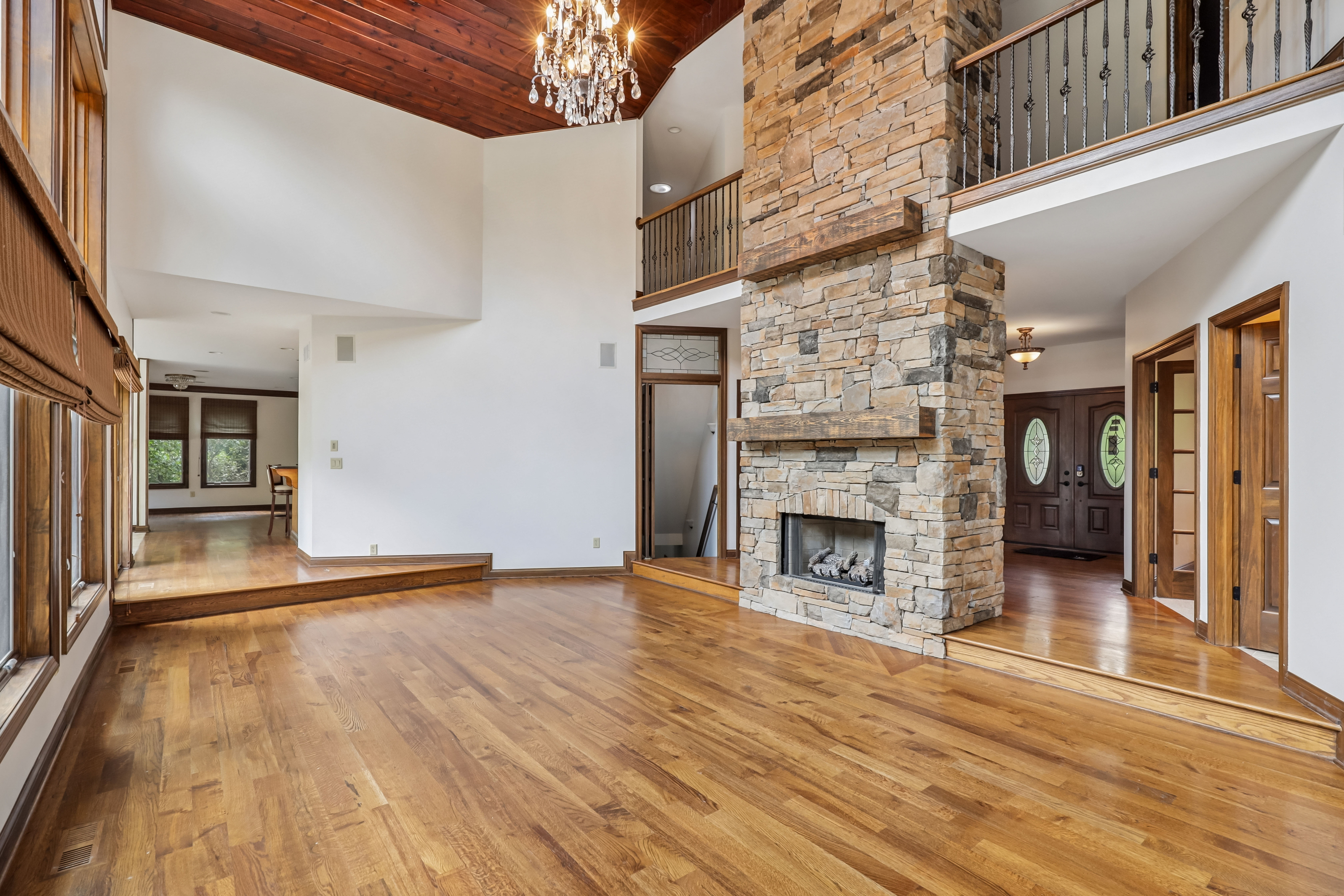 Photo 3 of 55 of 1100 Bridle Rdg, New Richmond, OH