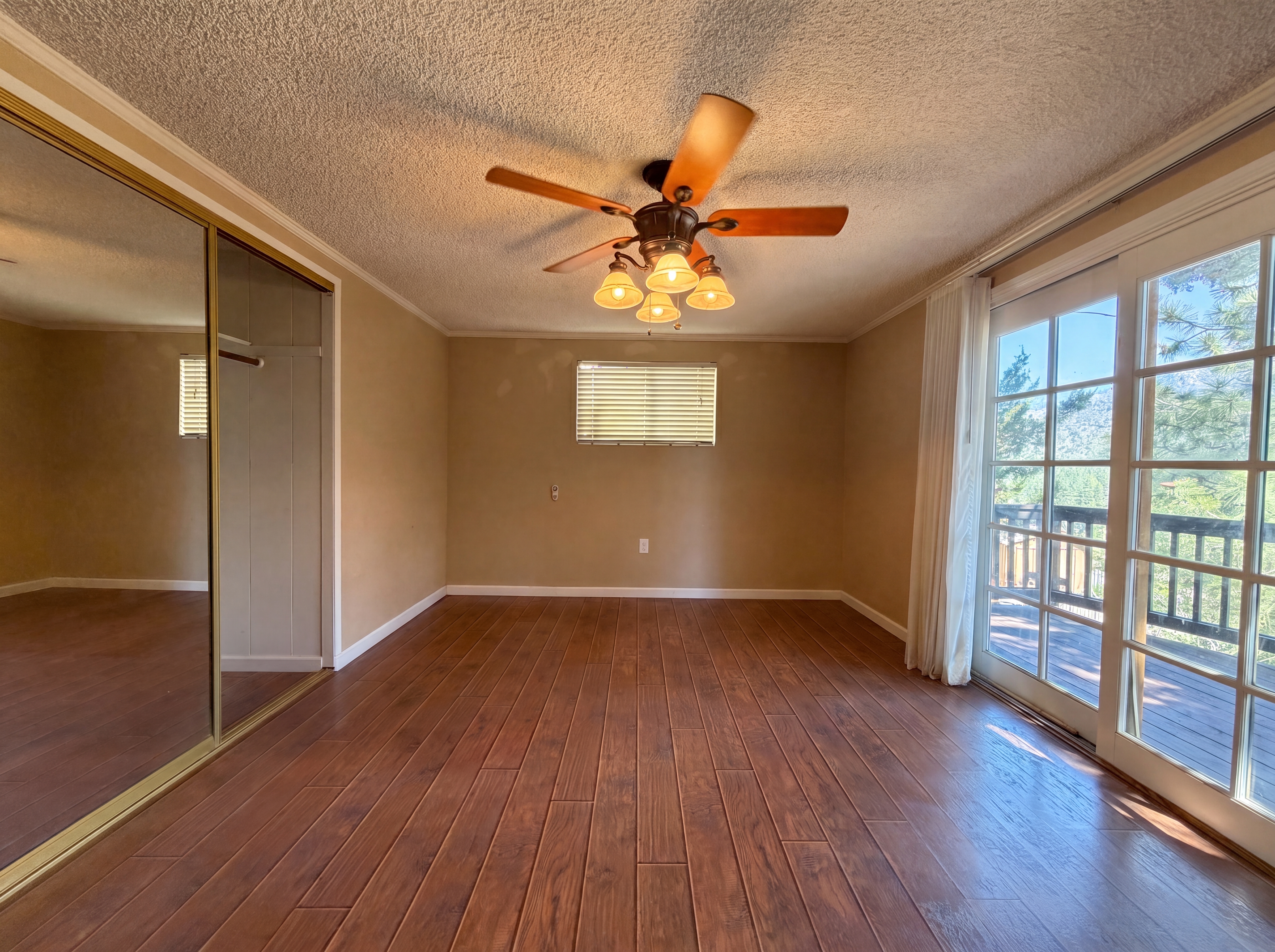 Photo 4 of 28 of 1145 Rivera Dr, Wrightwood, CA