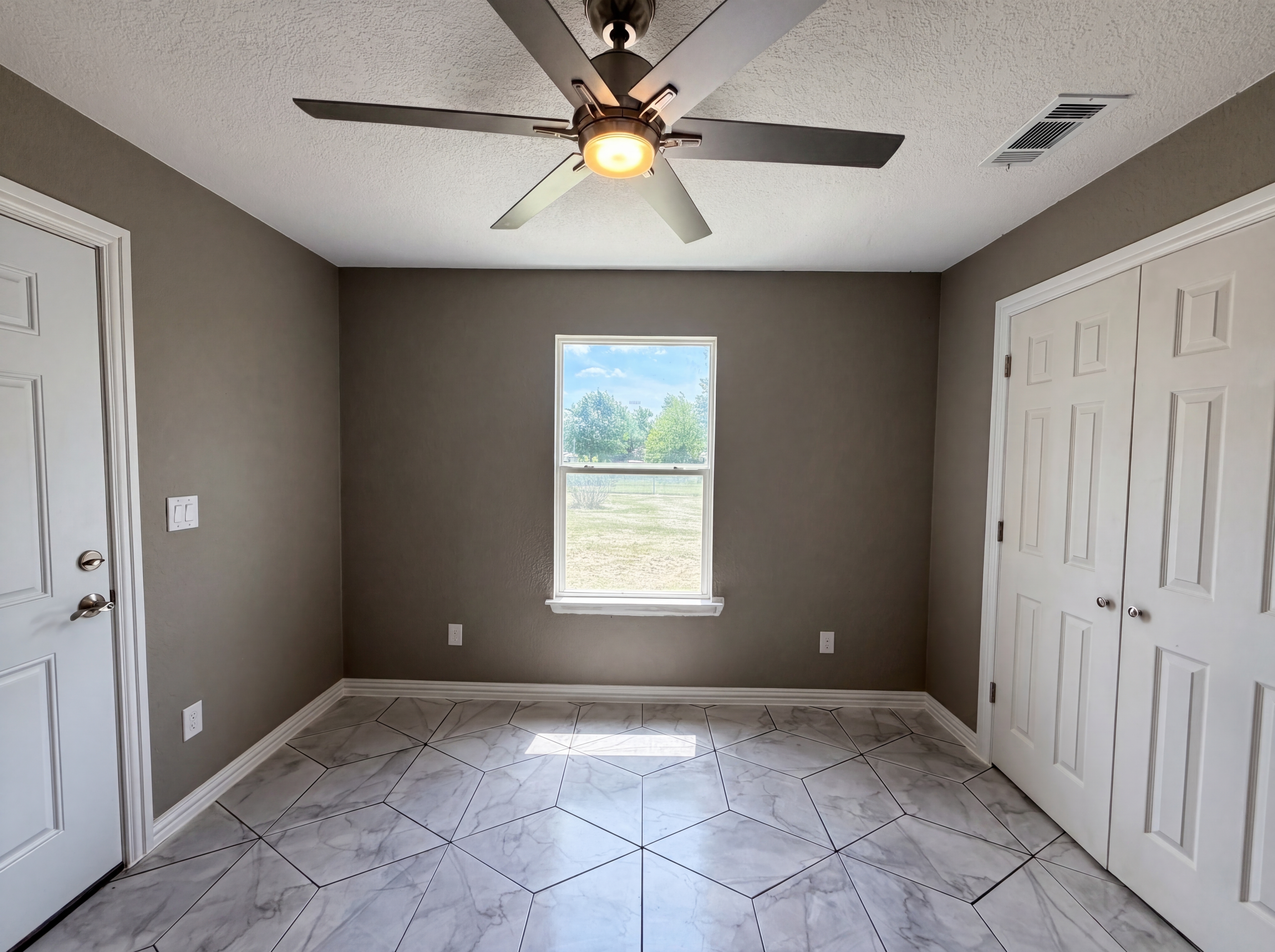 Photo 10 of 19 of 8422 Alabama Ave, Temple, TX