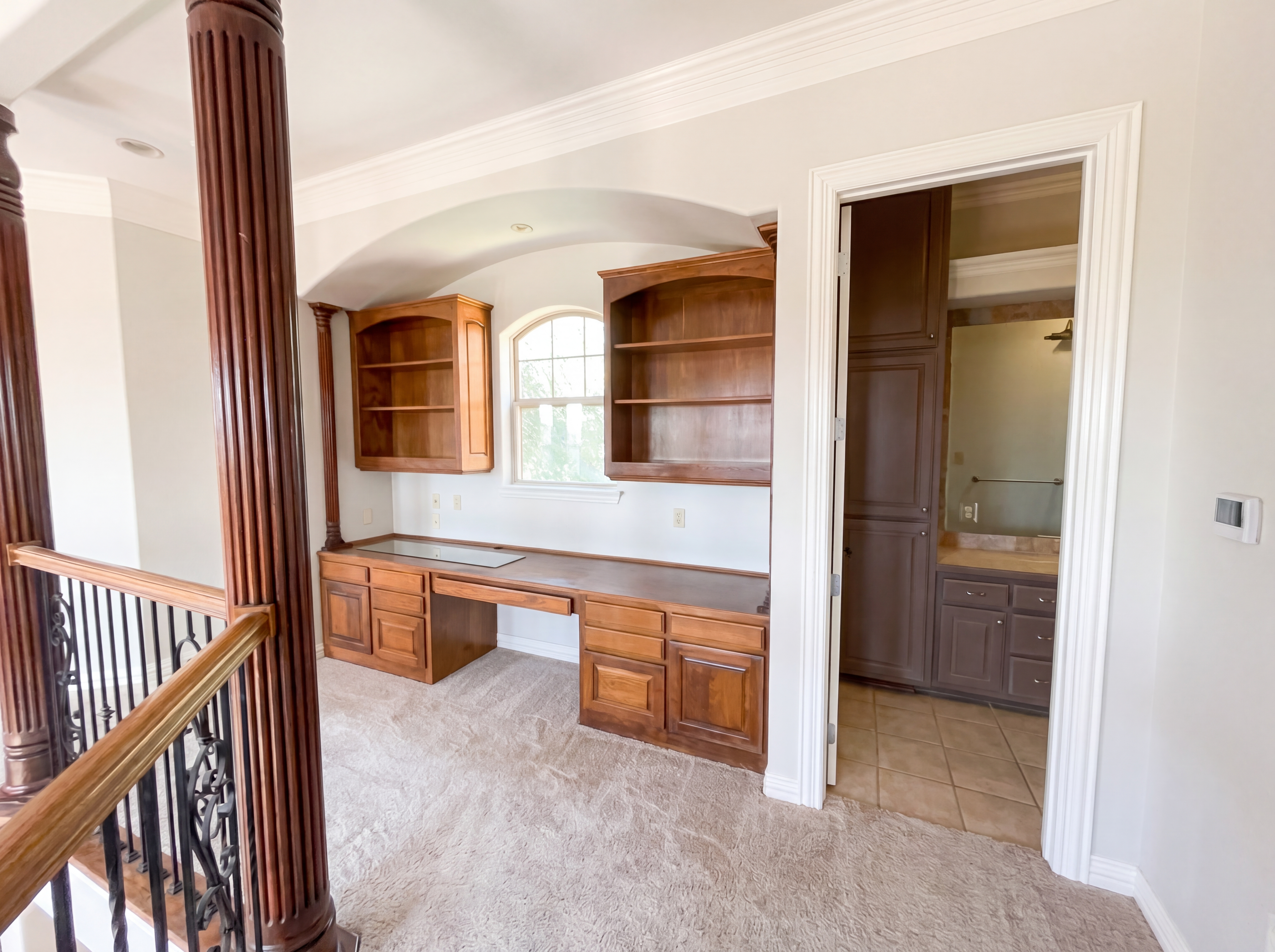 Photo 11 of 38 of 4201 Bluff View Dr, Granbury, TX