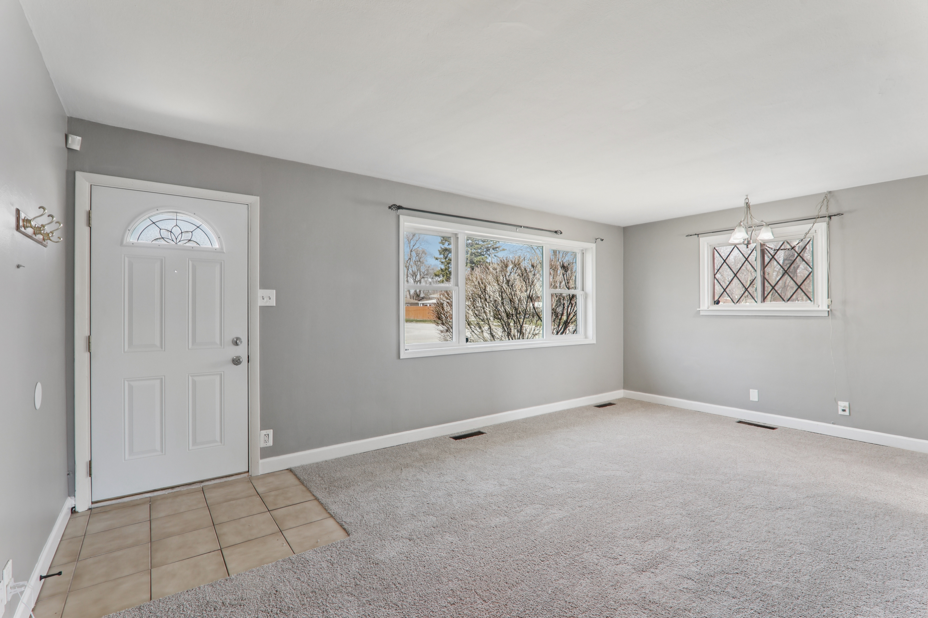 Photo 8 of 30 of 17303 Greenbay Ave, Lansing, IL