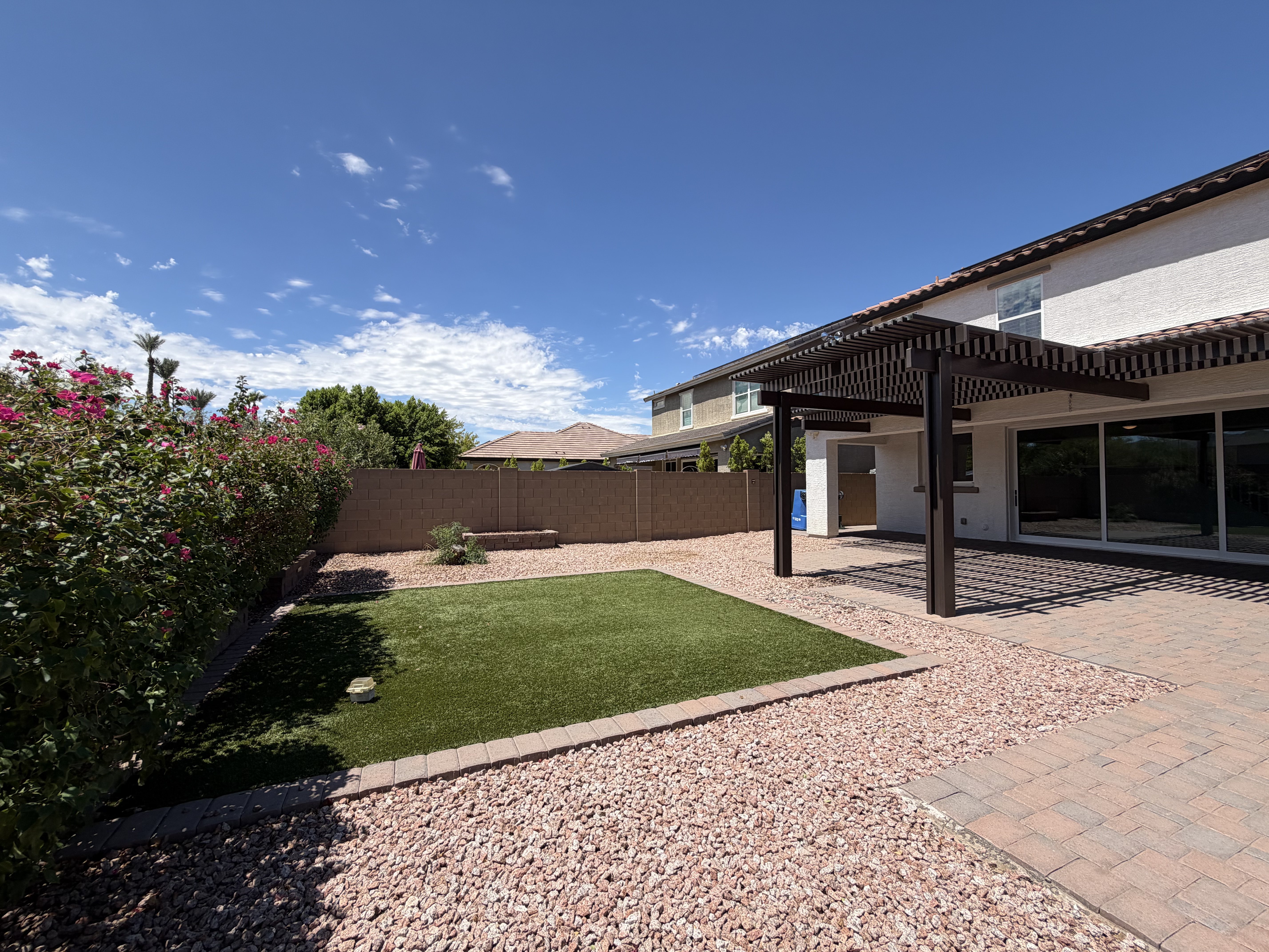 Photo 15 of 30 of 841 E Gary Ln, Phoenix, AZ