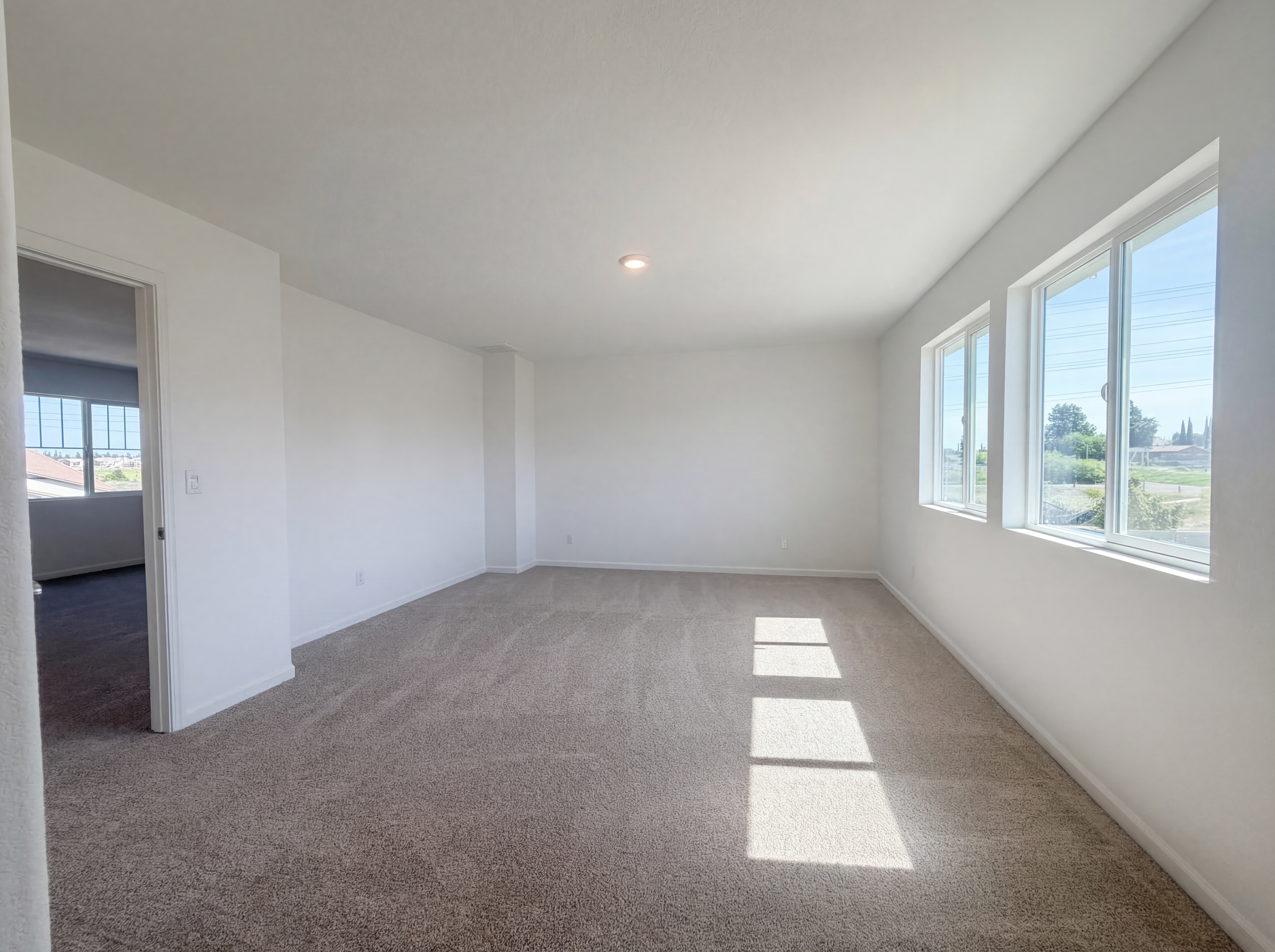Photo 41 of 46 of 1176 Willow Hill Ave, Sacramento, CA