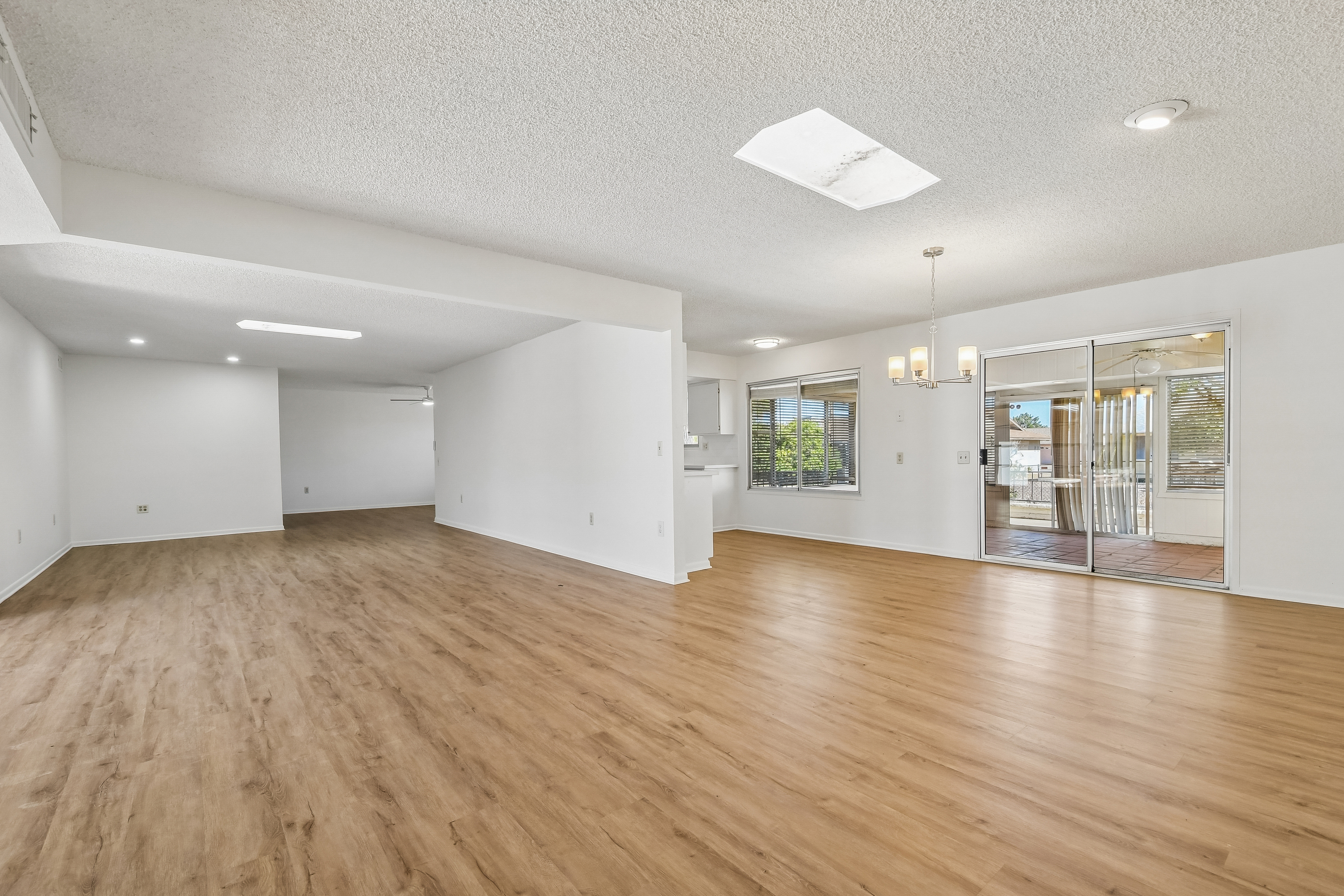 Photo 3 of 25 of 9703 W Spanish Moss Ln, Sun City, AZ