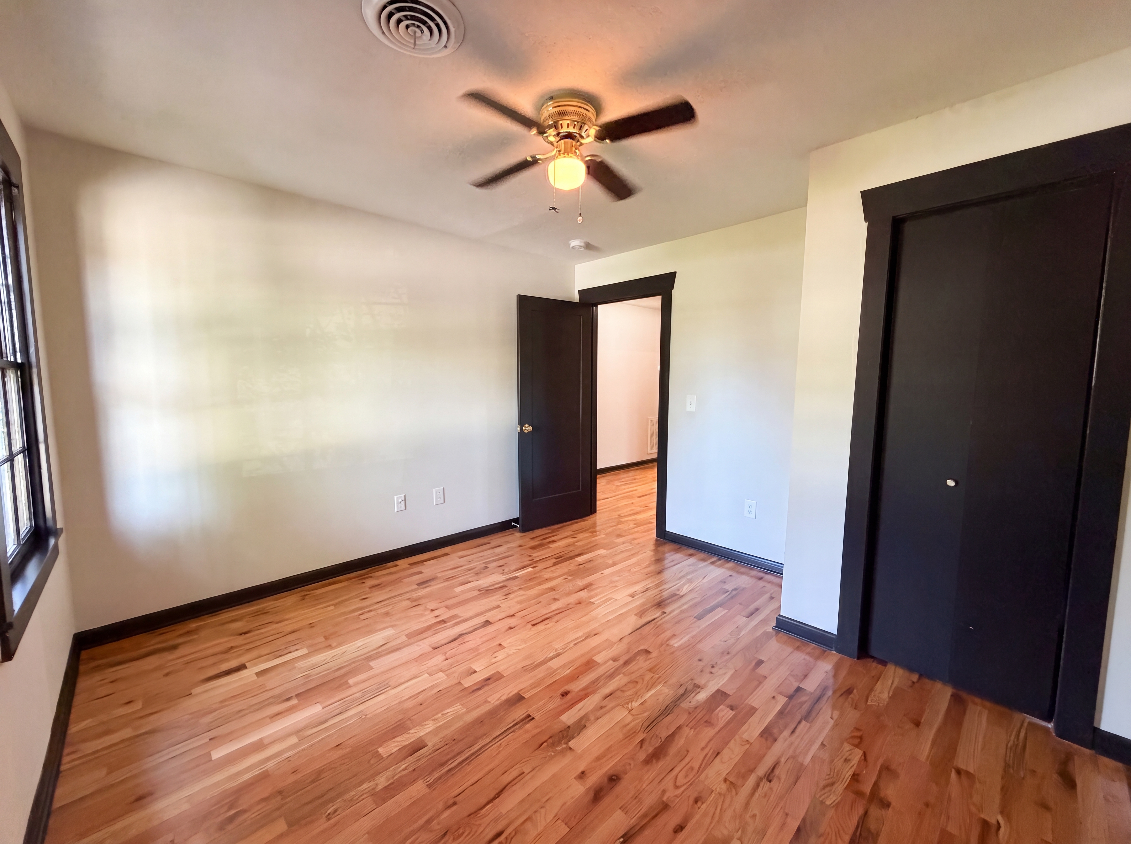 Photo 10 of 20 of 509 Drake Ave, Nashville, TN