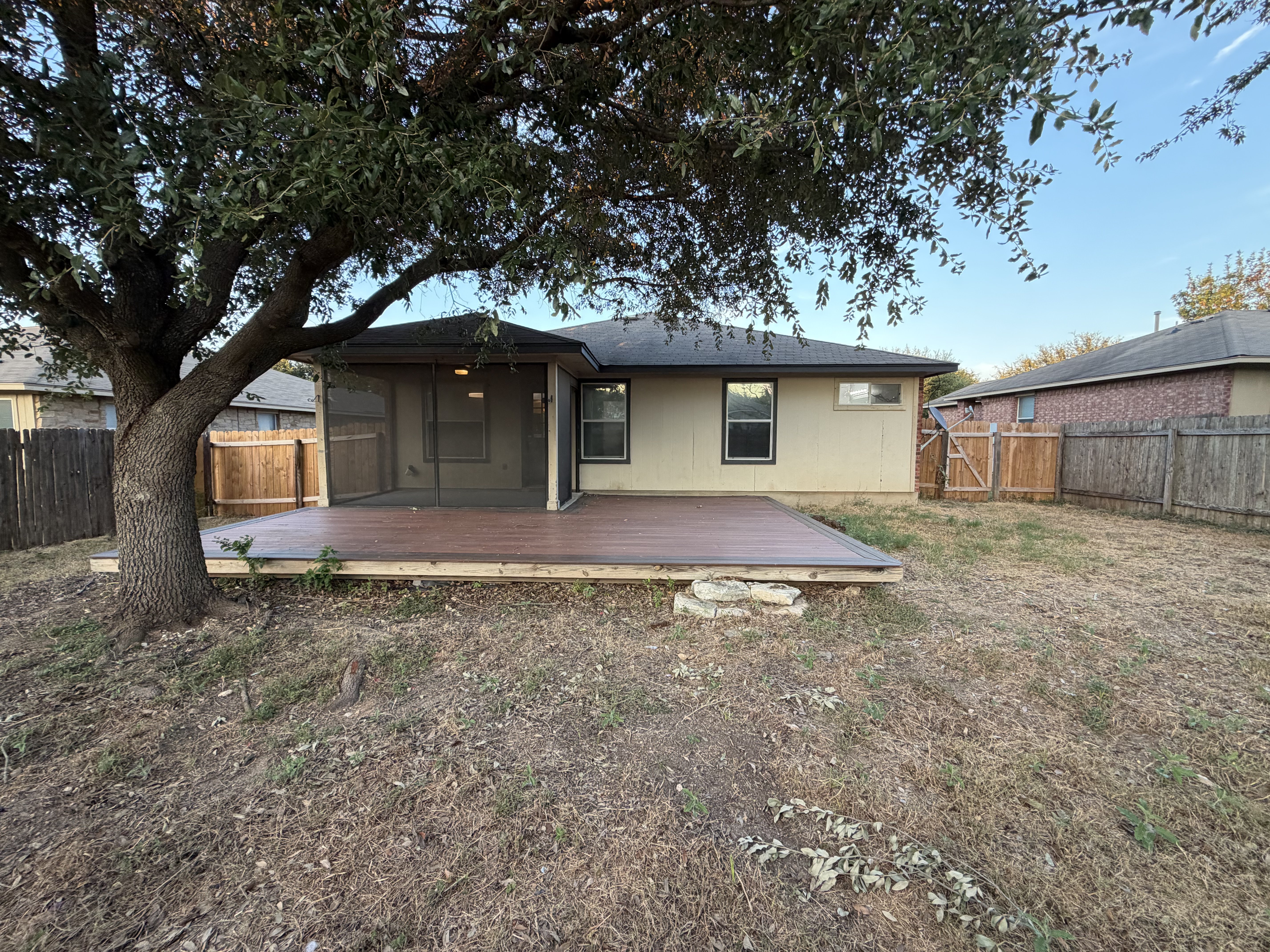 Photo 5 of 17 of 1107 Burgess Dr, Leander, TX