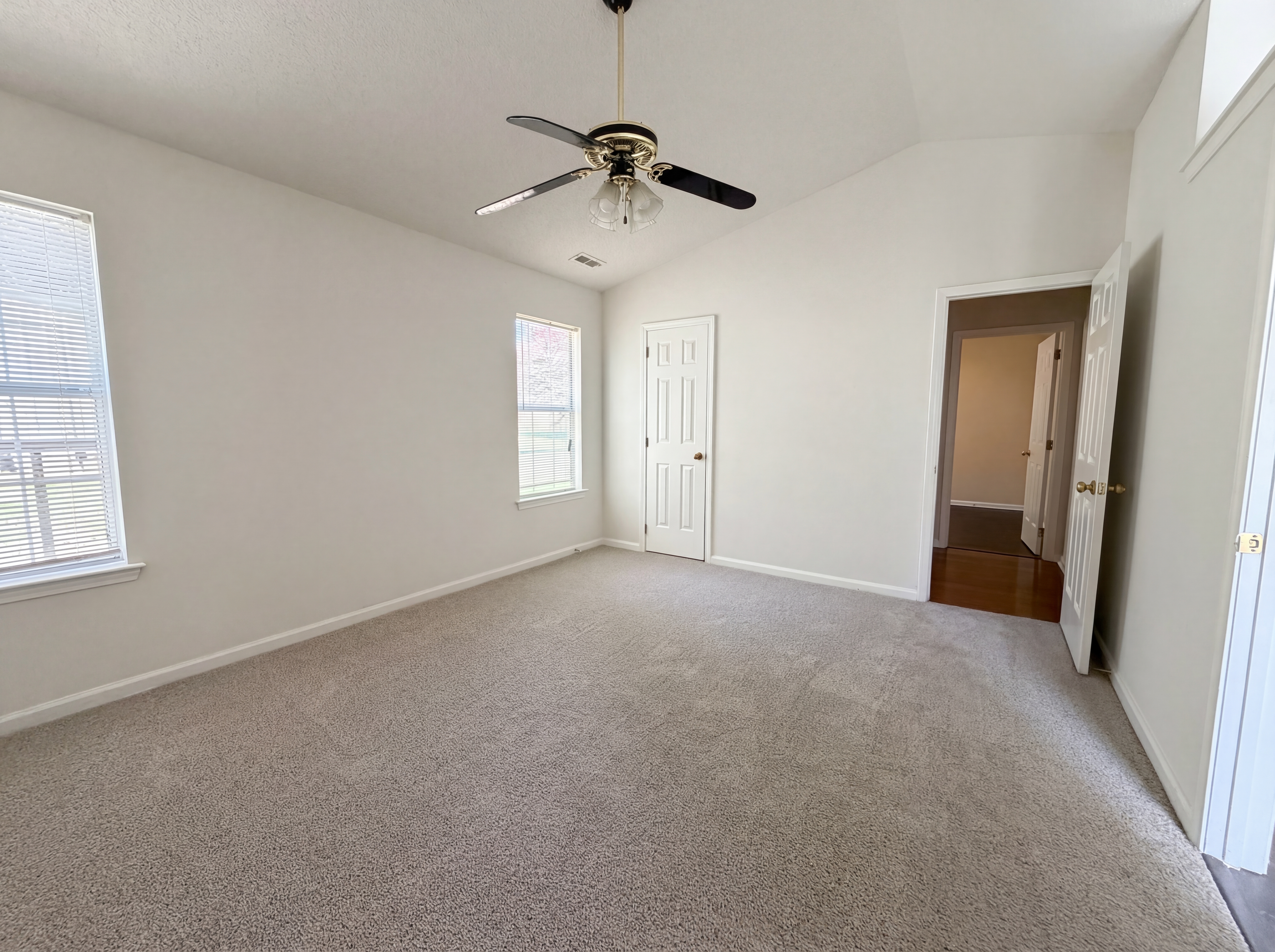 Photo 12 of 16 of 12525 Panthersville Dr, Charlotte, NC
