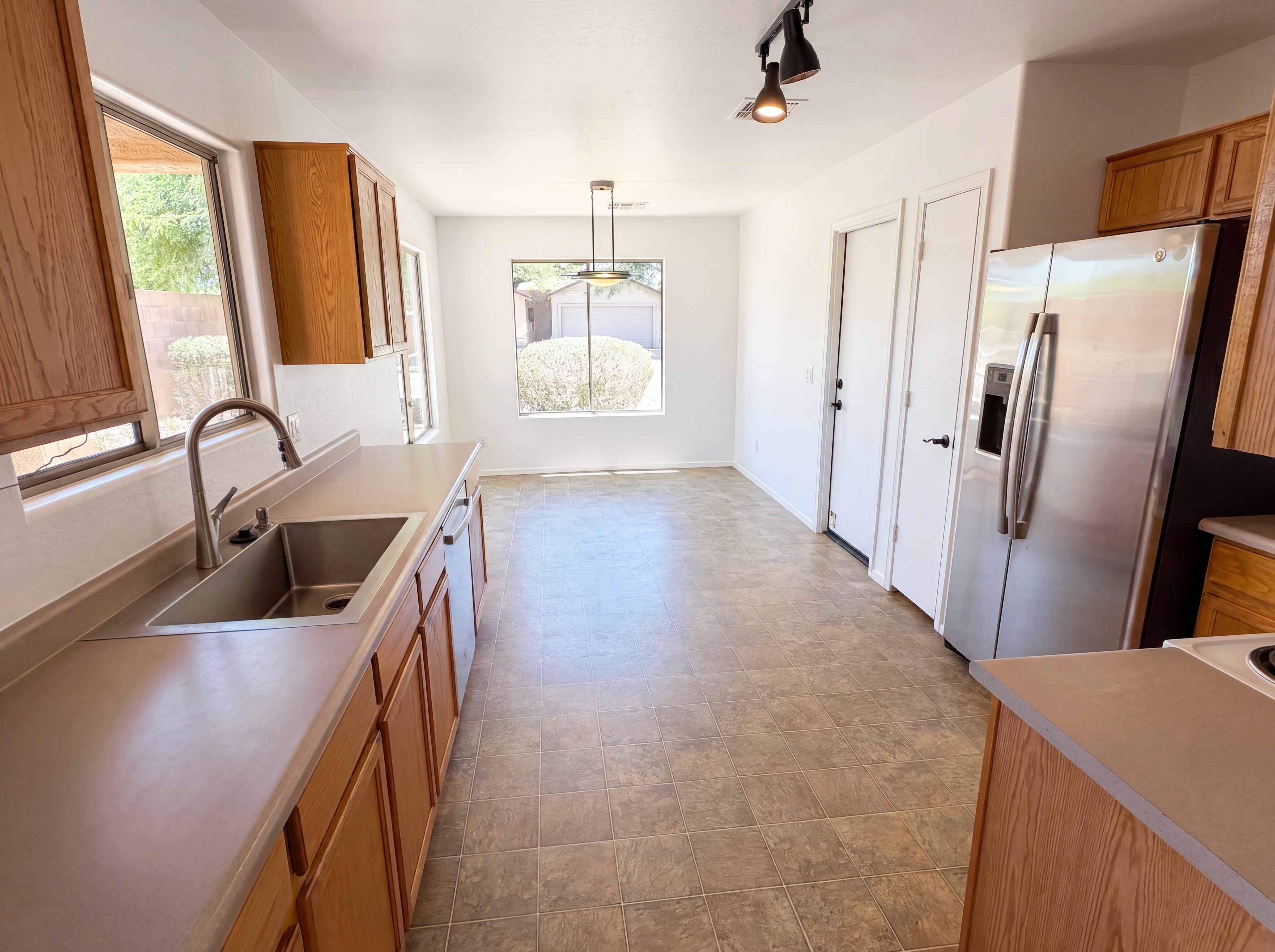 Photo 9 of 20 of 13702 W Marissa Dr, Litchfield Park, AZ