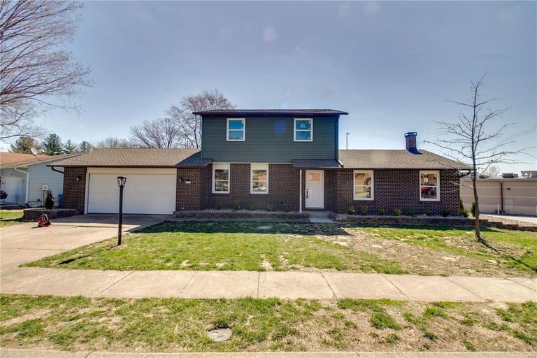 1711 Muny Vista Dr, Alton, IL 62002 Opendoor