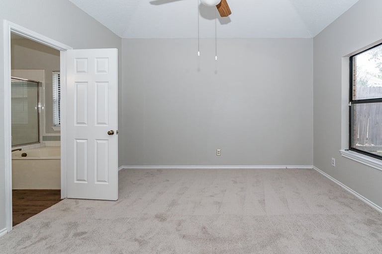 Photo 21 of 25 - 6110 Blueridge Ct, Arlington, TX 76016