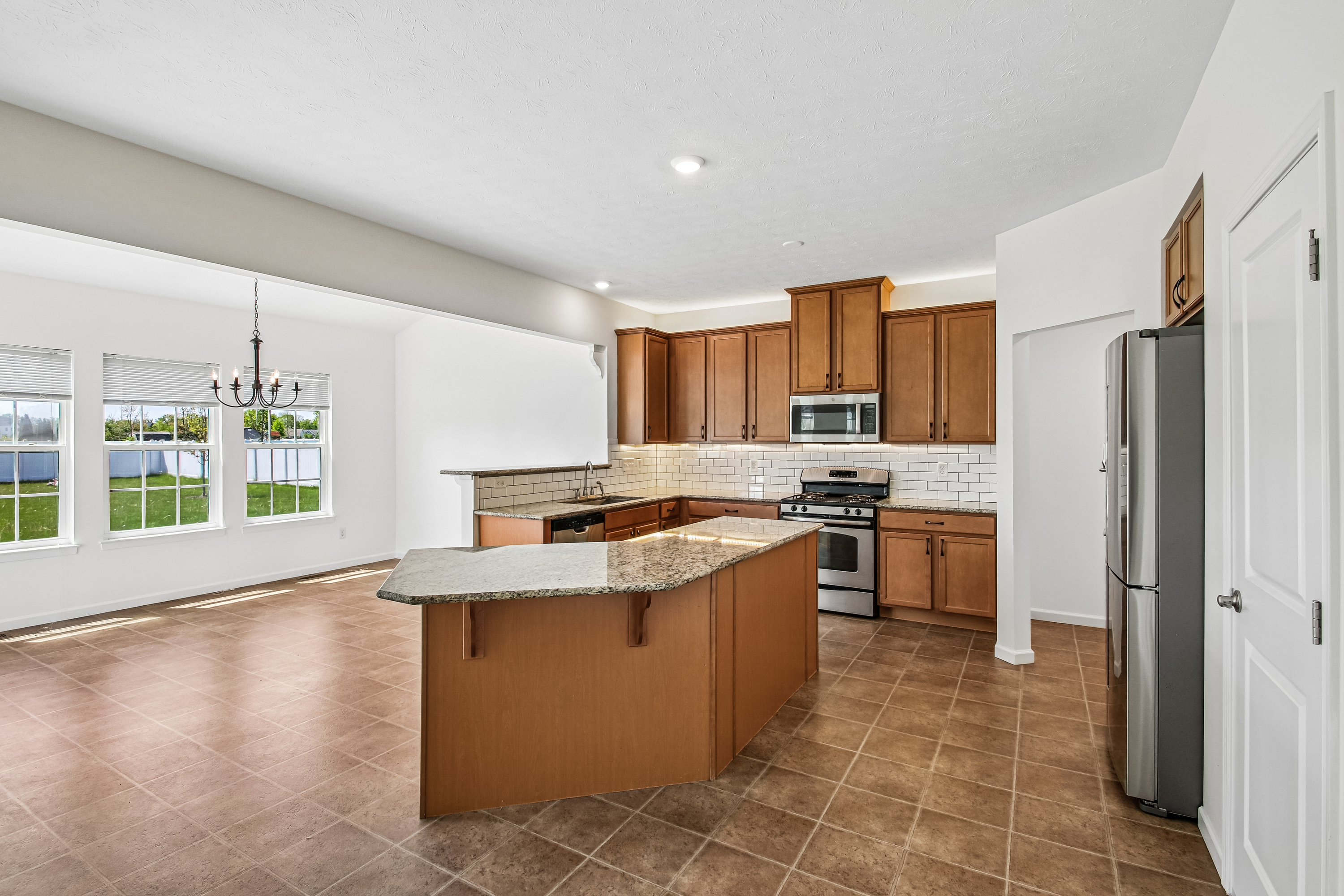 Photo 16 of 48 of 6007 Amber Dr, Farmington, NY