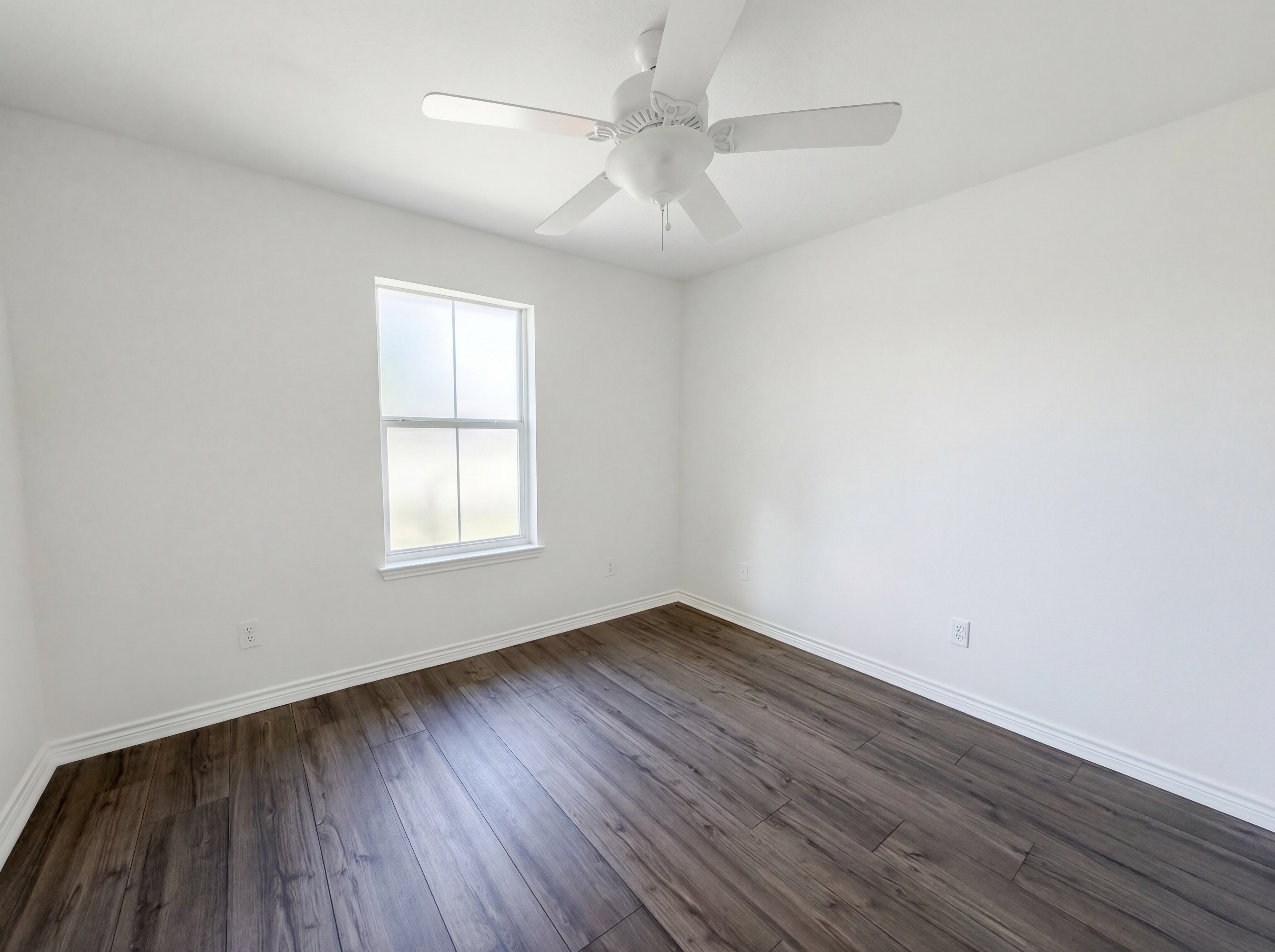 Photo 12 of 16 of 8710 Surrey Ct, Temple, TX