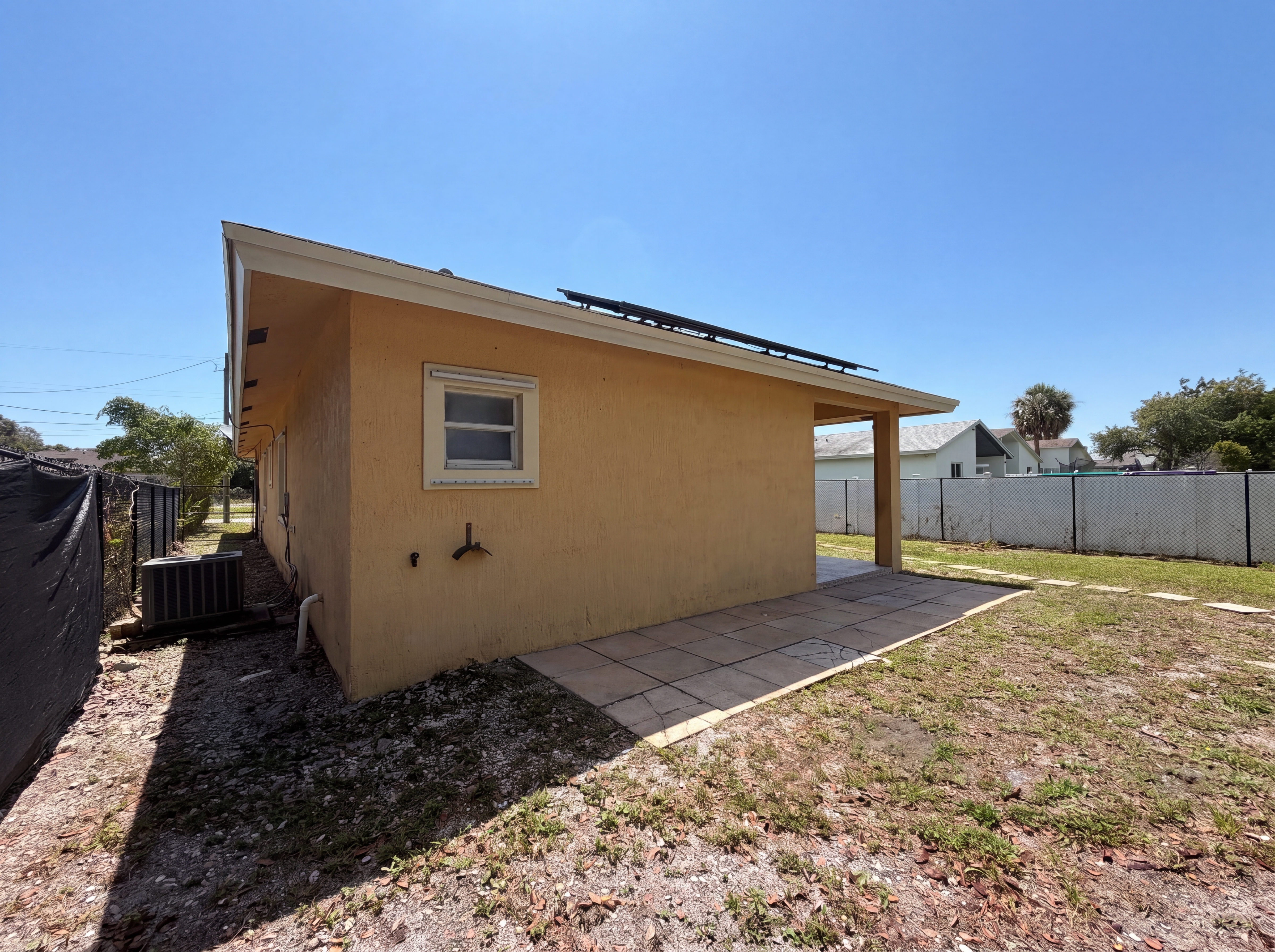 Photo 17 of 19 of 453 N Deerfield Ave, Deerfield Beach, FL