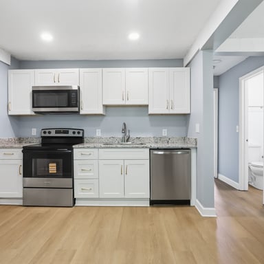 Property photo 2 of 3 Porter St SW
